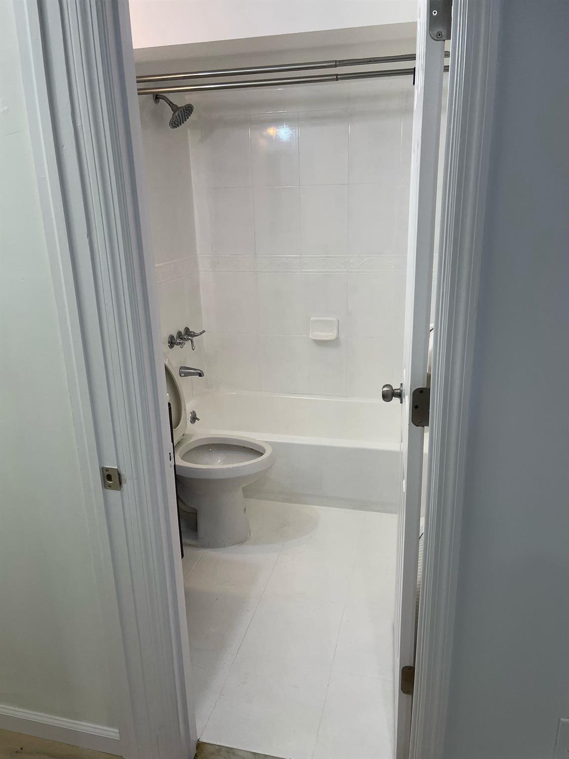1216 E 82nd Street 101 Property Photo 13