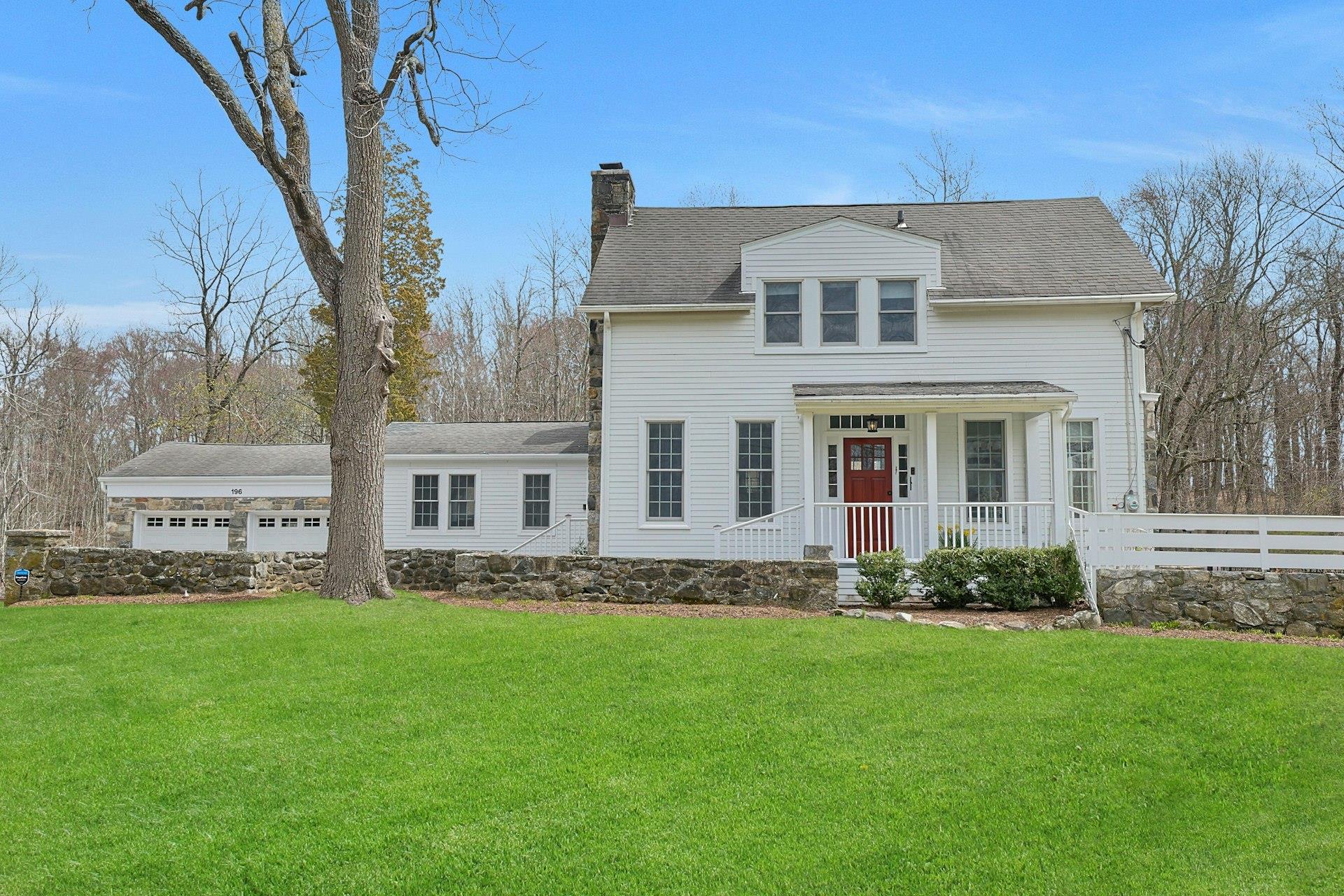 196 Pinesbridge Rd Property Photo