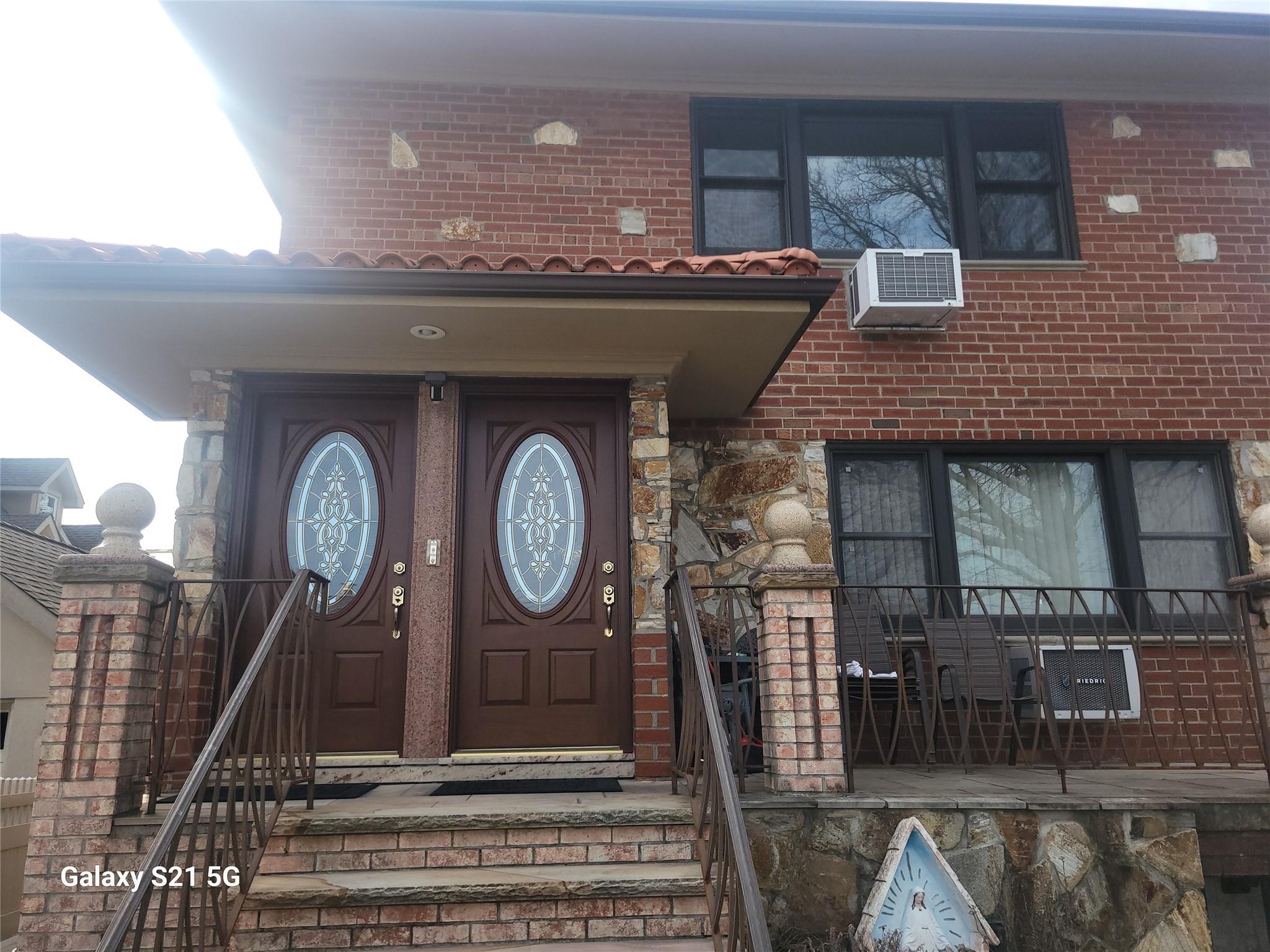 47-52 190 Property Photo 1