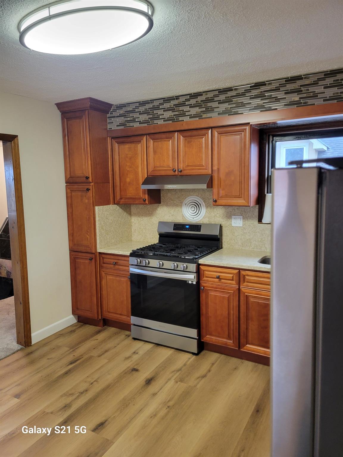47-52 190 Property Photo 8