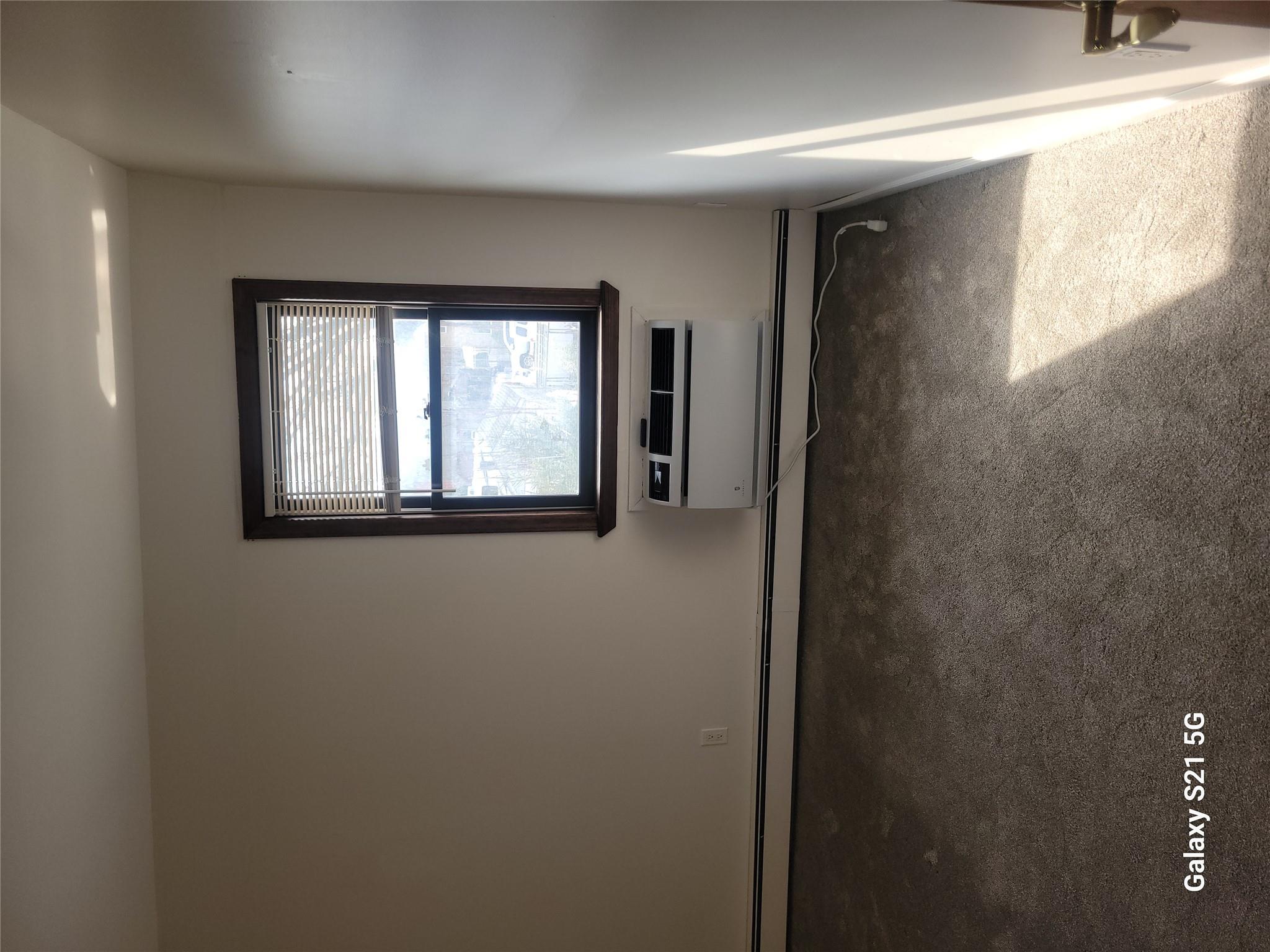 47-52 190 Property Photo 21