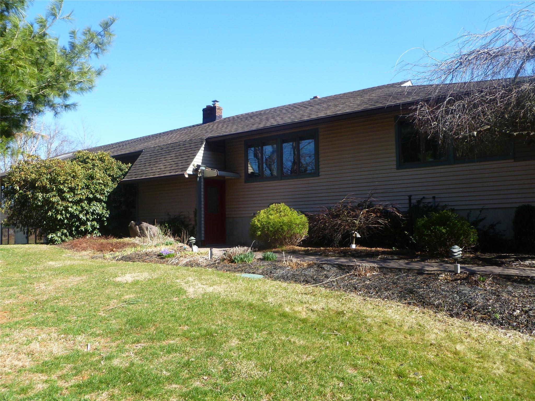 370 Forest Road Property Photo