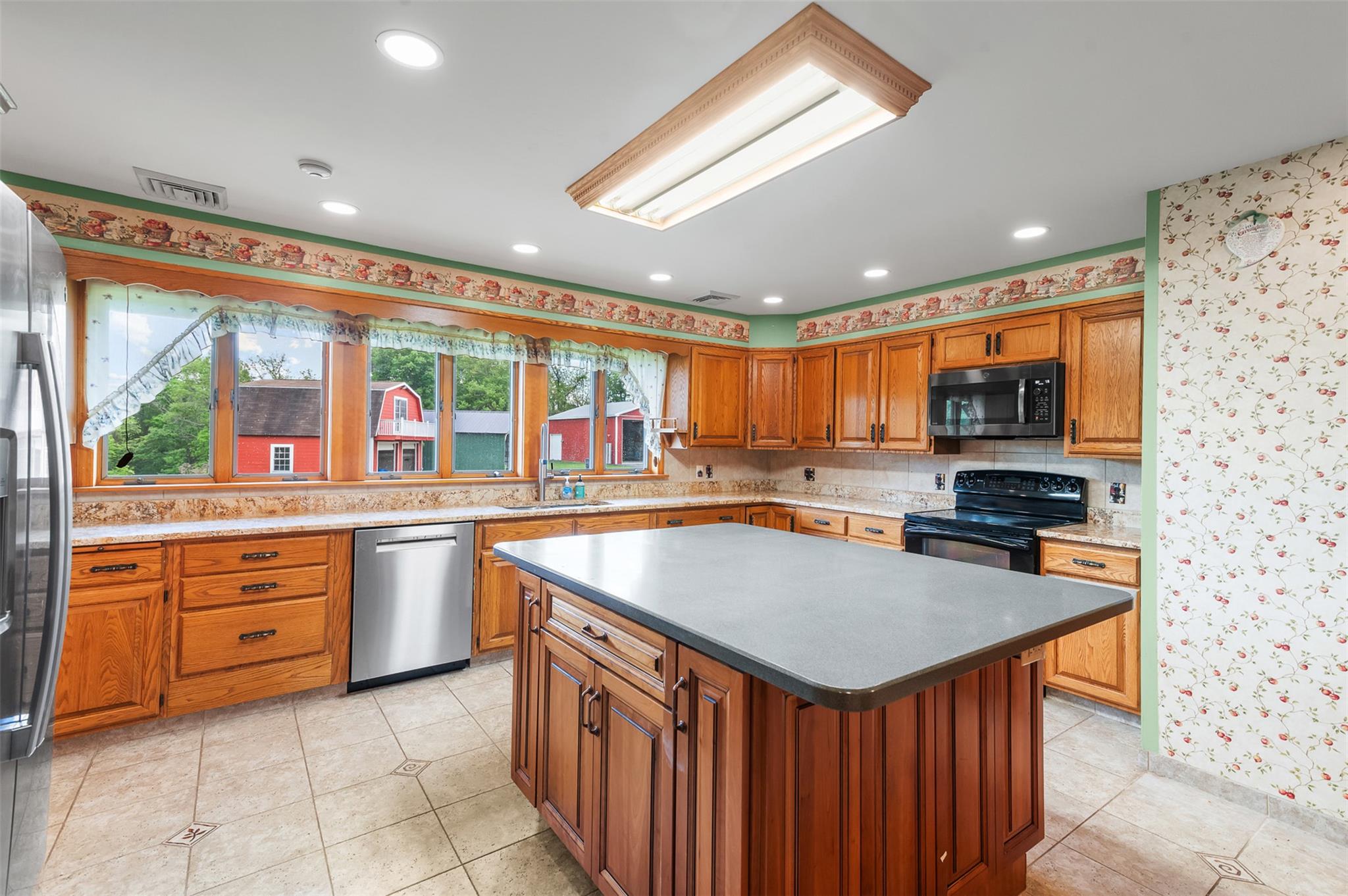 370 Forest Road Property Photo 17