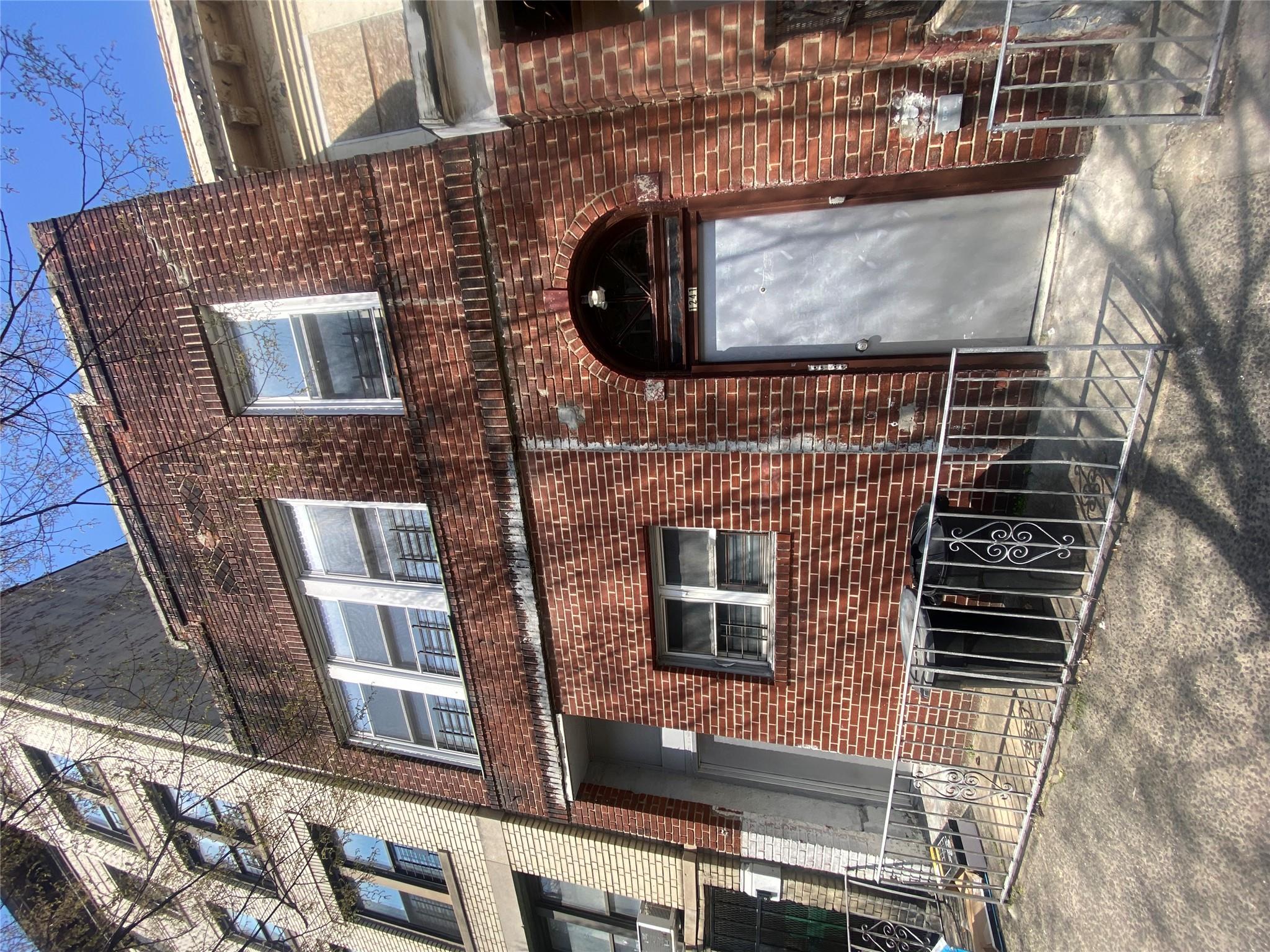 1241 College Avenue Property Photo