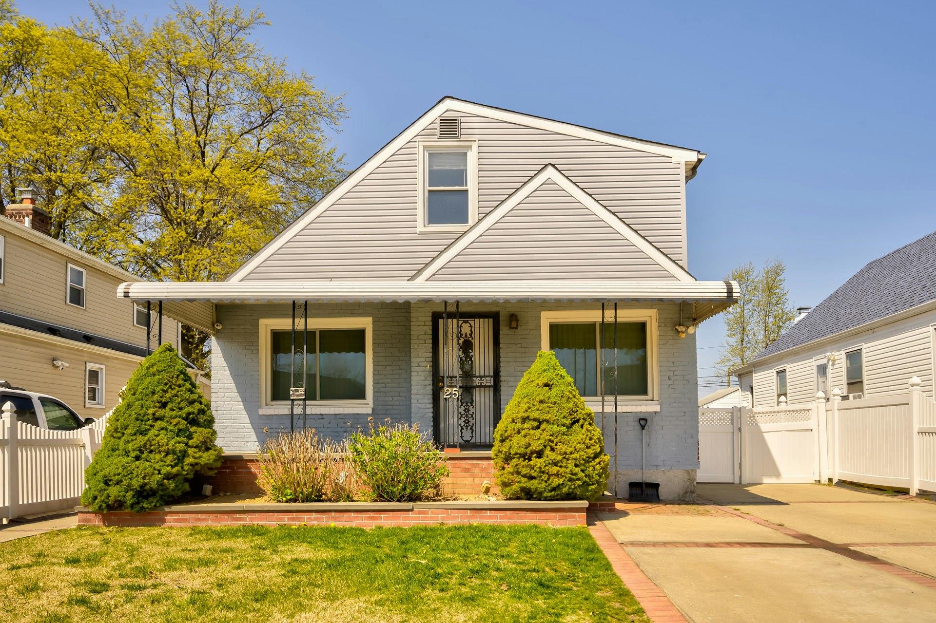 25 Virginia Drive Property Photo 2