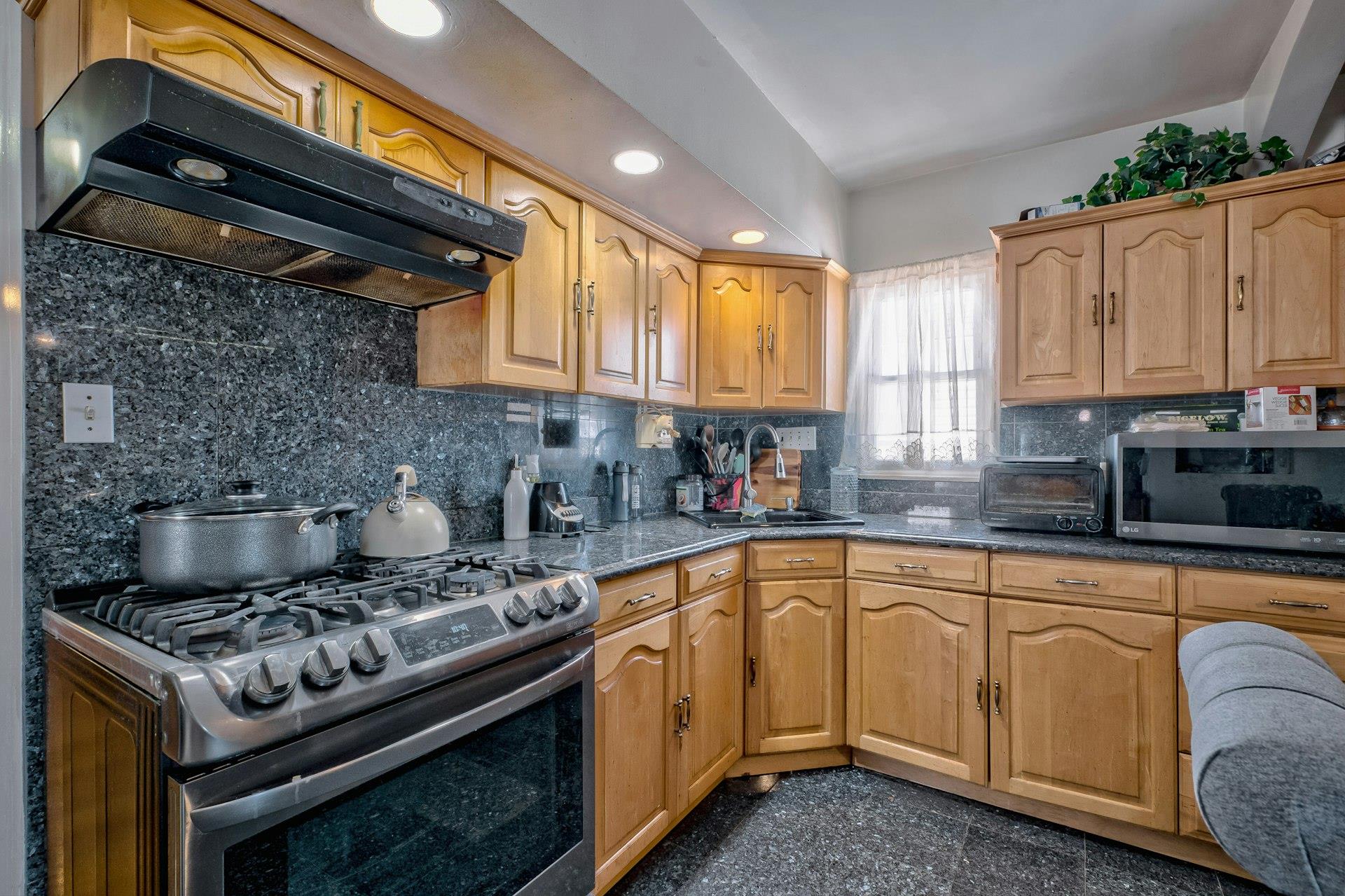 25 Virginia Drive Property Photo 6