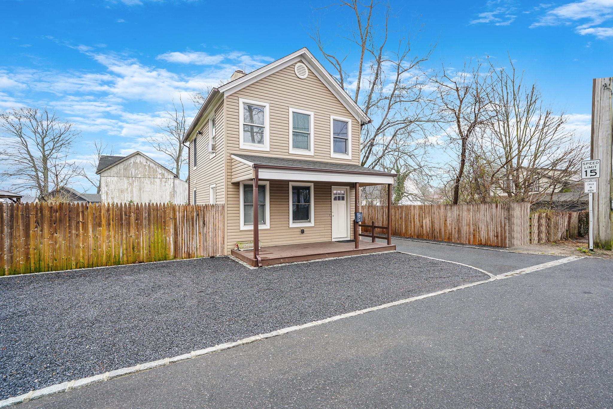 14 Fordham St Property Photo