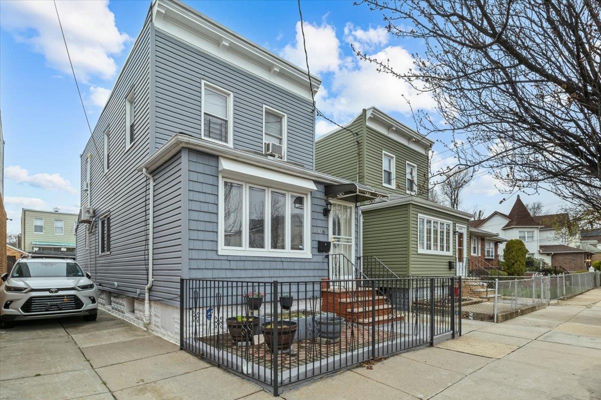 Brooklyn Bridge Academy Real Estate Listings Main Image