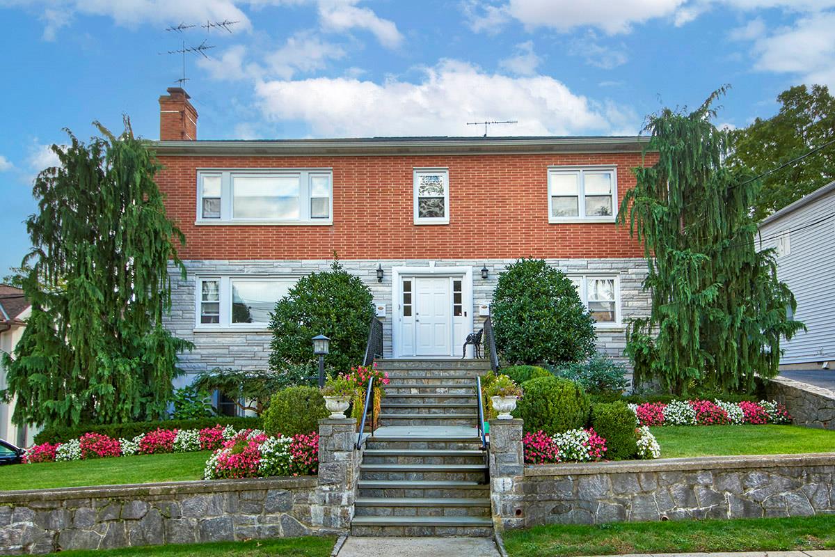 222 Park Ave Property Photo
