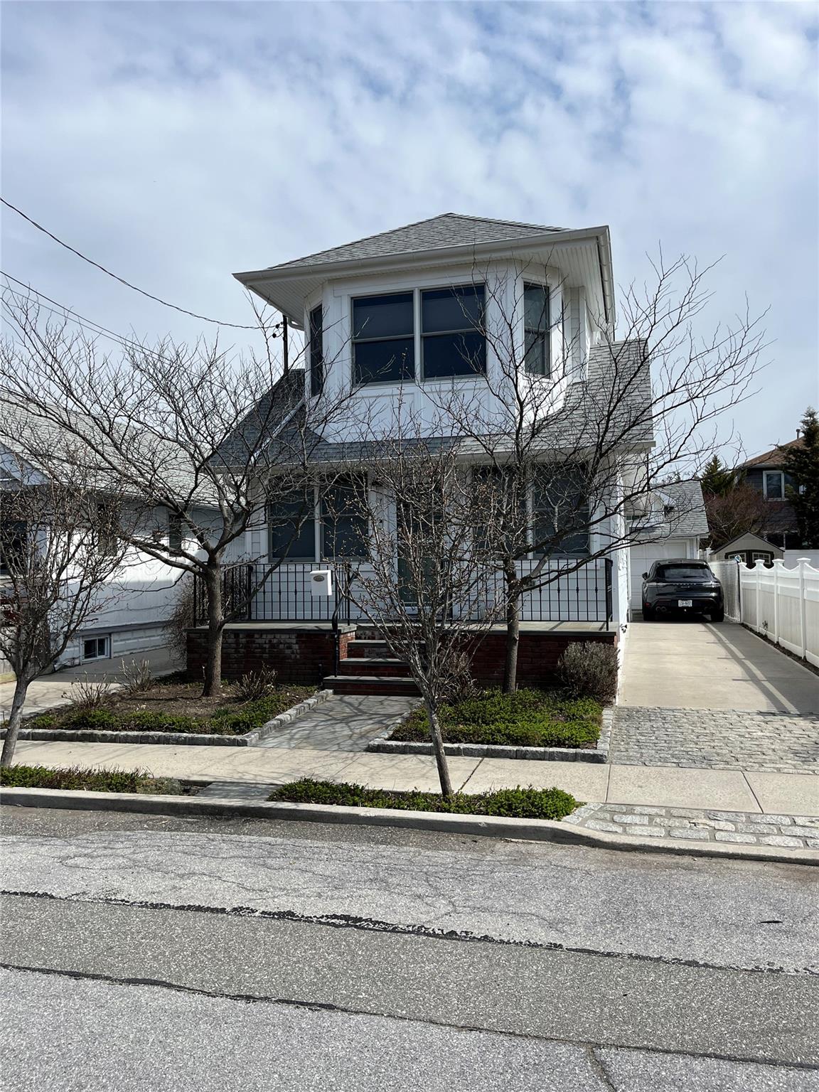 110 Coronado Street Property Photo