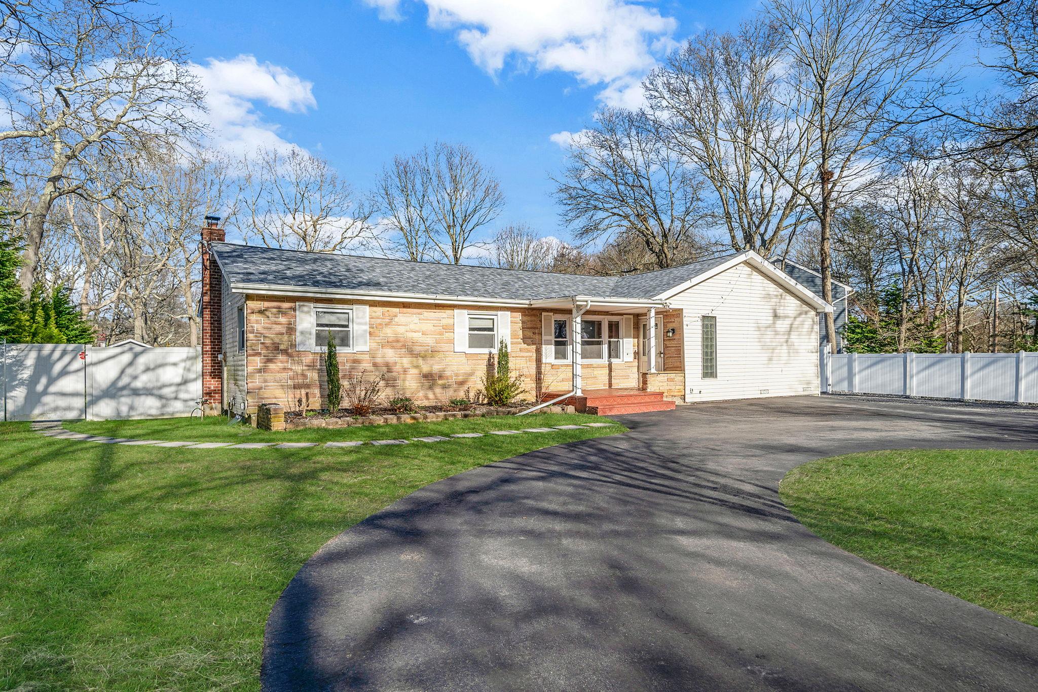 63 Linden Lane Property Photo