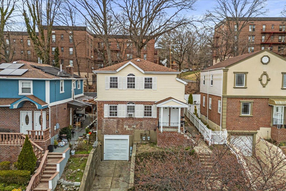 209-19 Whitehall Ter Property Photo