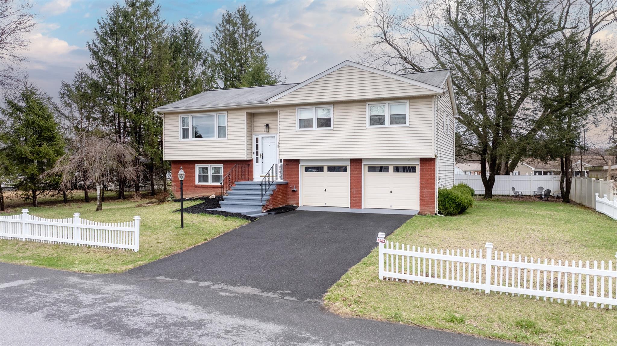 15 Cedar St Property Photo