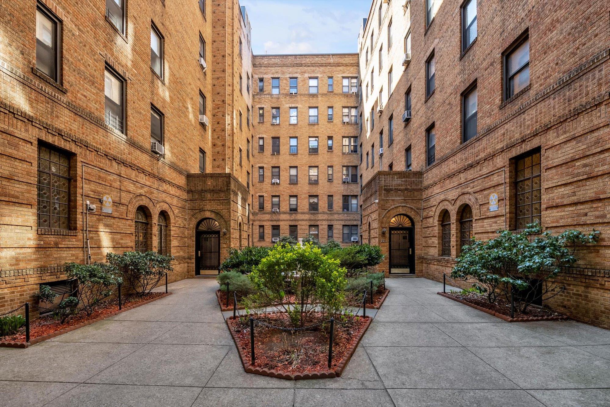 83-44 Lefferts Boulevard 1p Property Photo