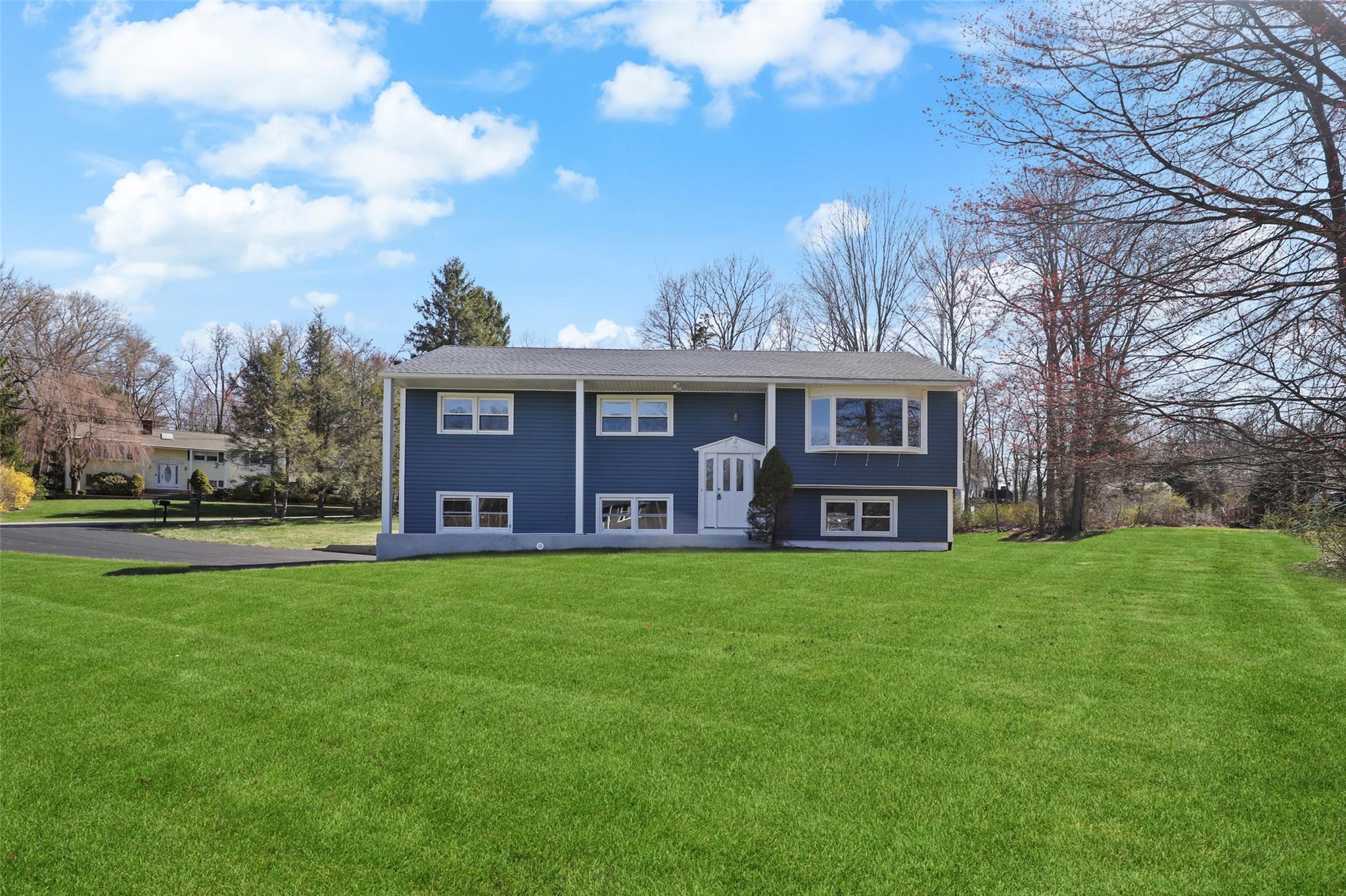 15 Spruce Knls Property Photo
