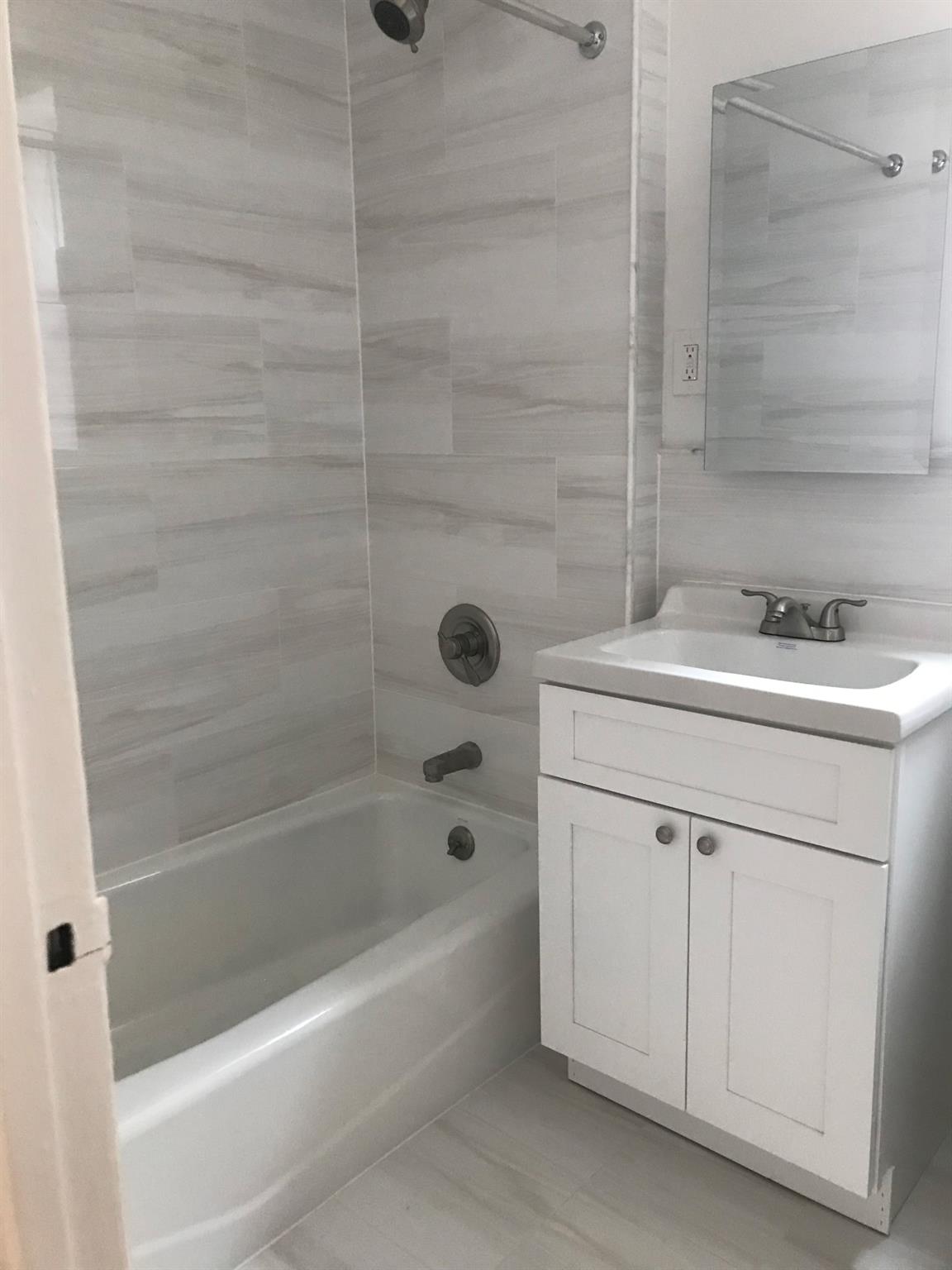 926 Neill Avenue Property Photo