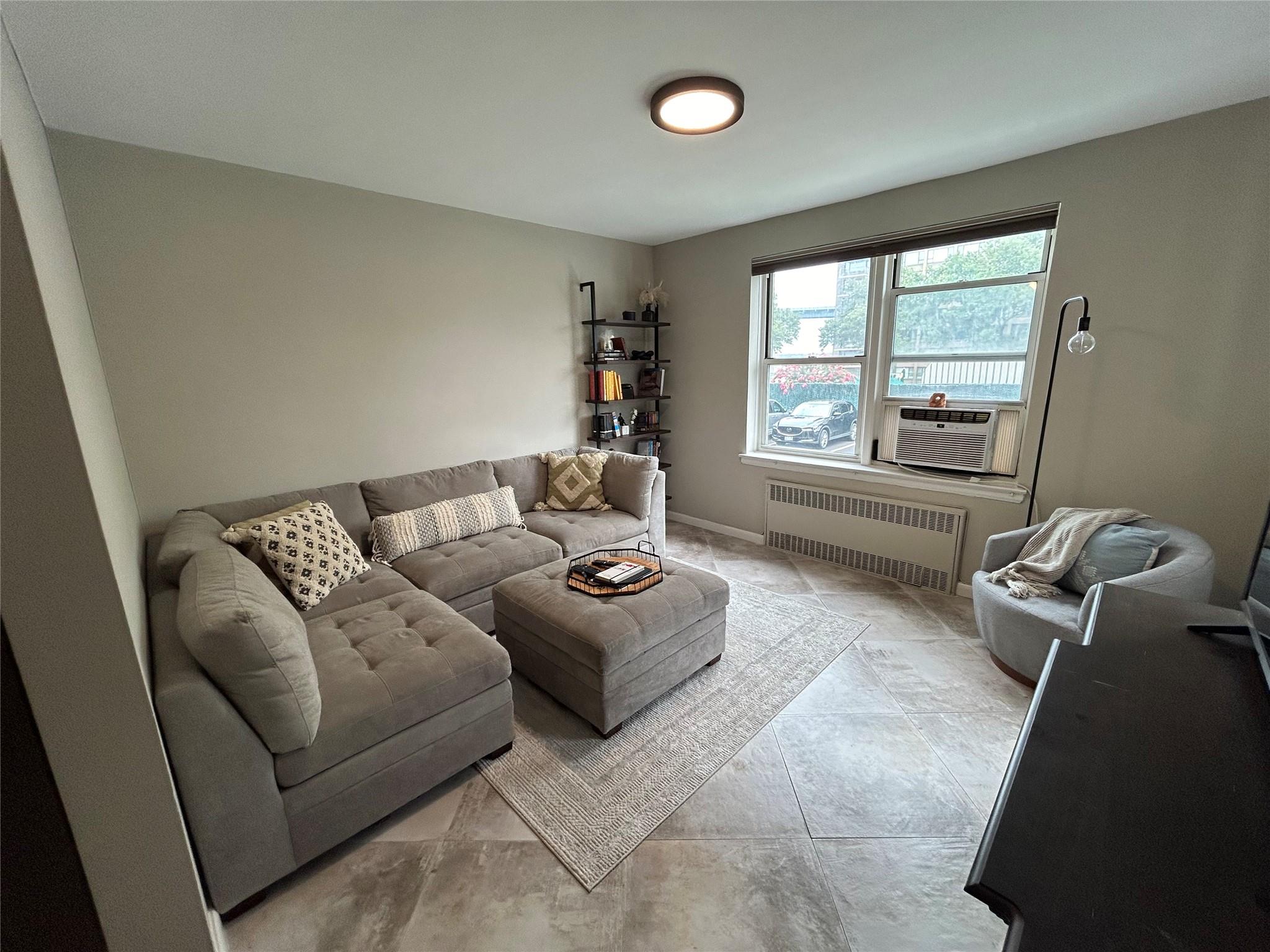 162-41 Powells Cove Boulevard 1m Property Photo