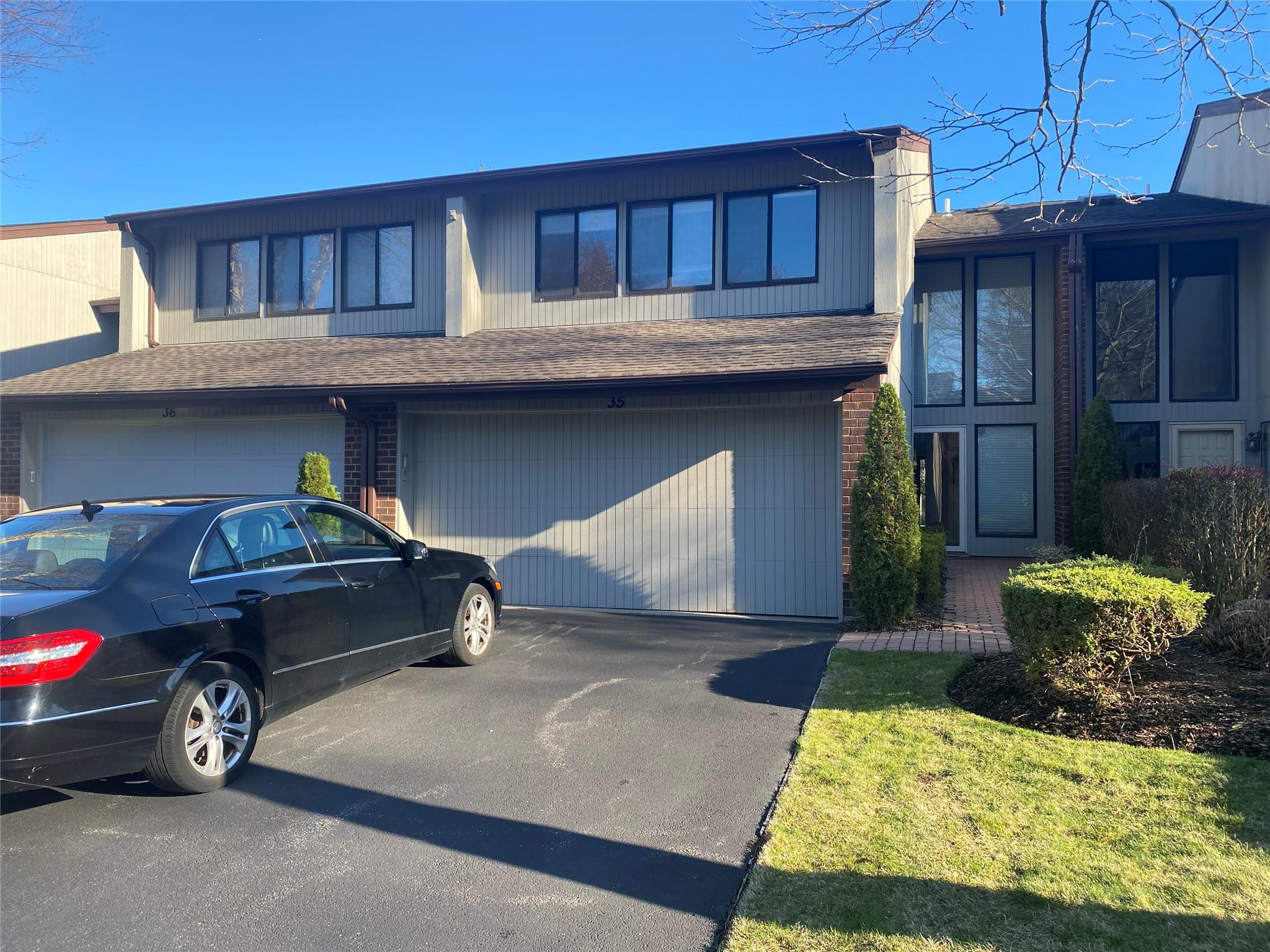 35 Club Dr N Property Photo