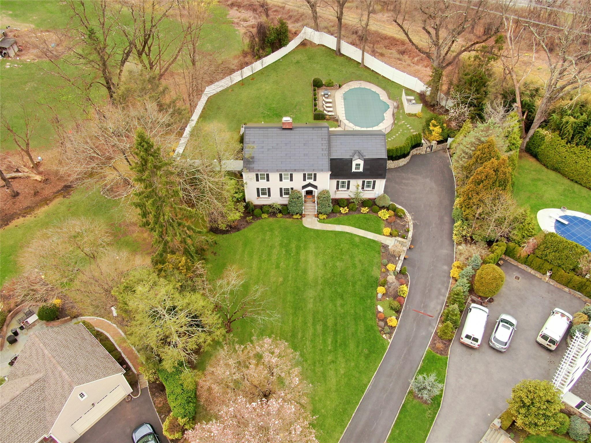 19 Old Farm Lane Property Photo