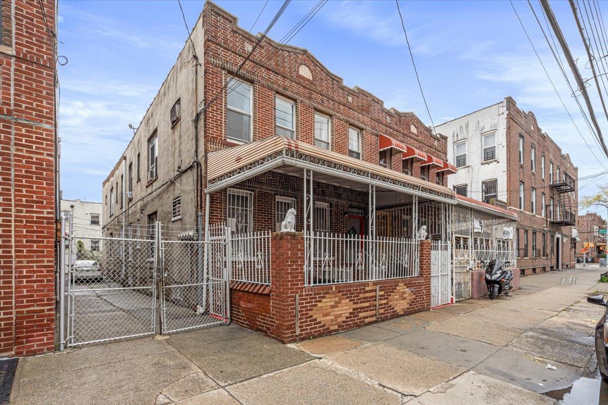 521 Hegeman Avenue Property Photo