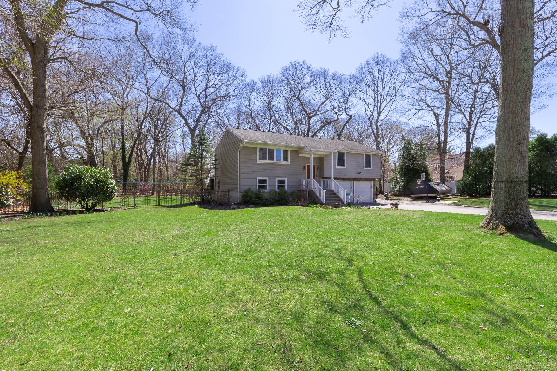 24 Oak Street Property Photo 4