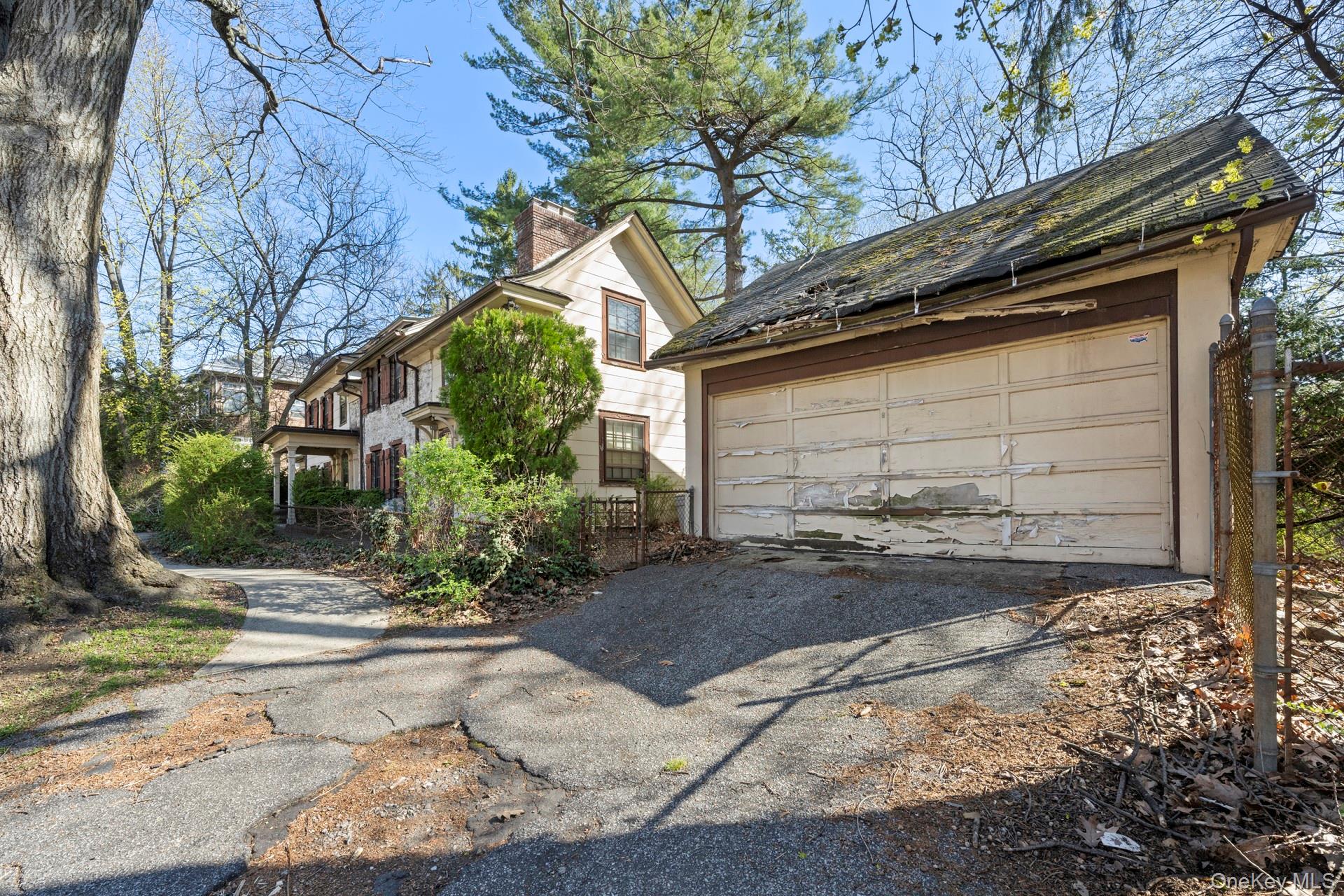 5122 Post Road Property Photo 5