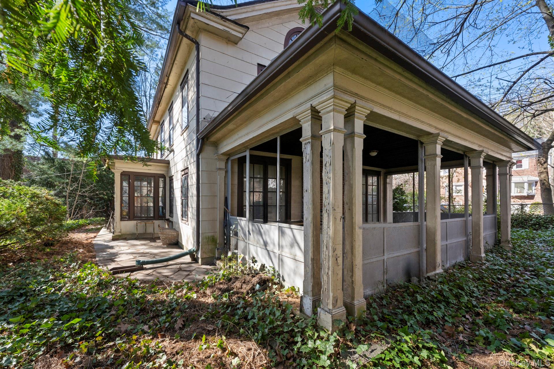 5122 Post Road Property Photo 9