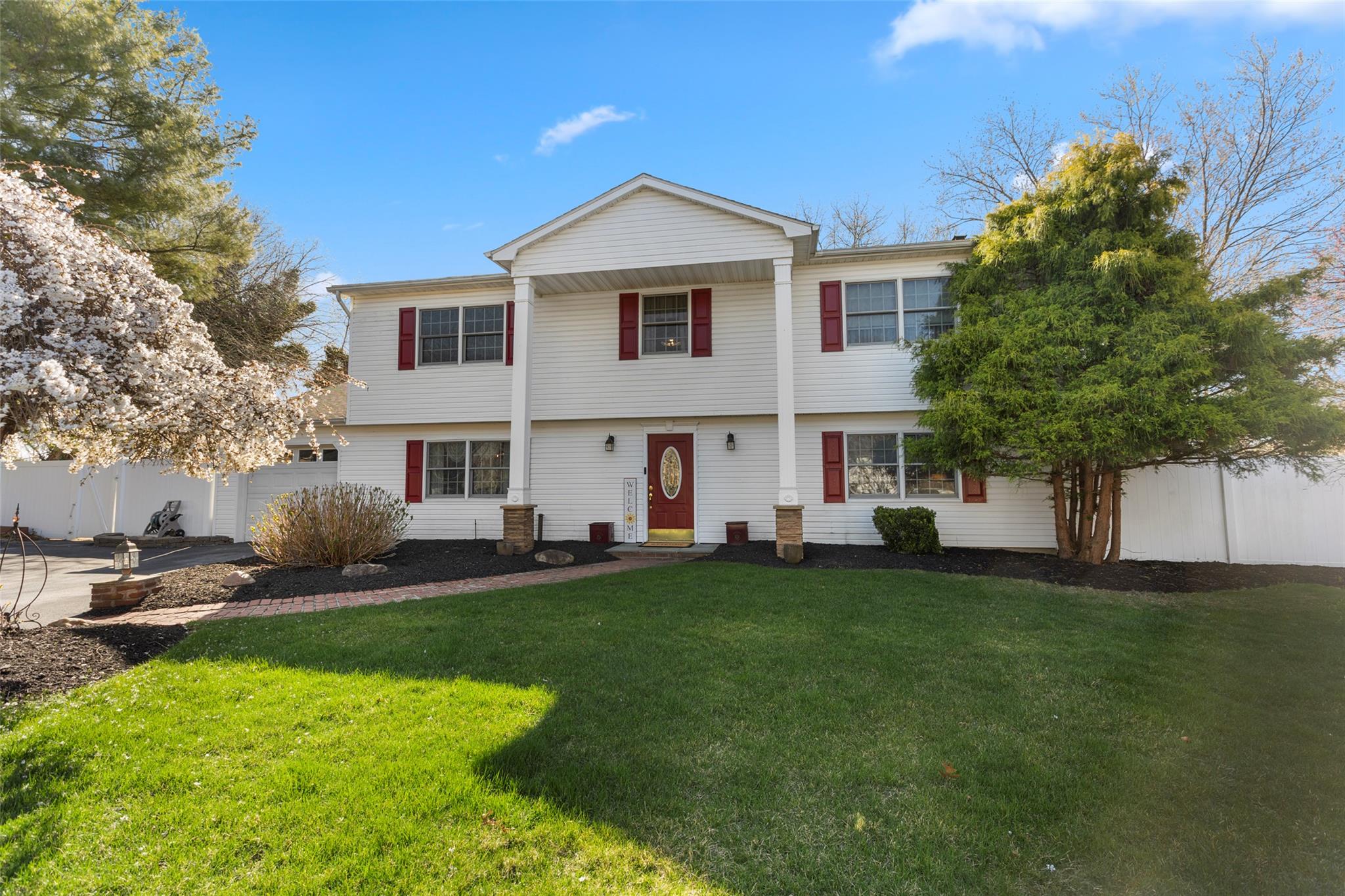 26 Millbury Lane Property Photo