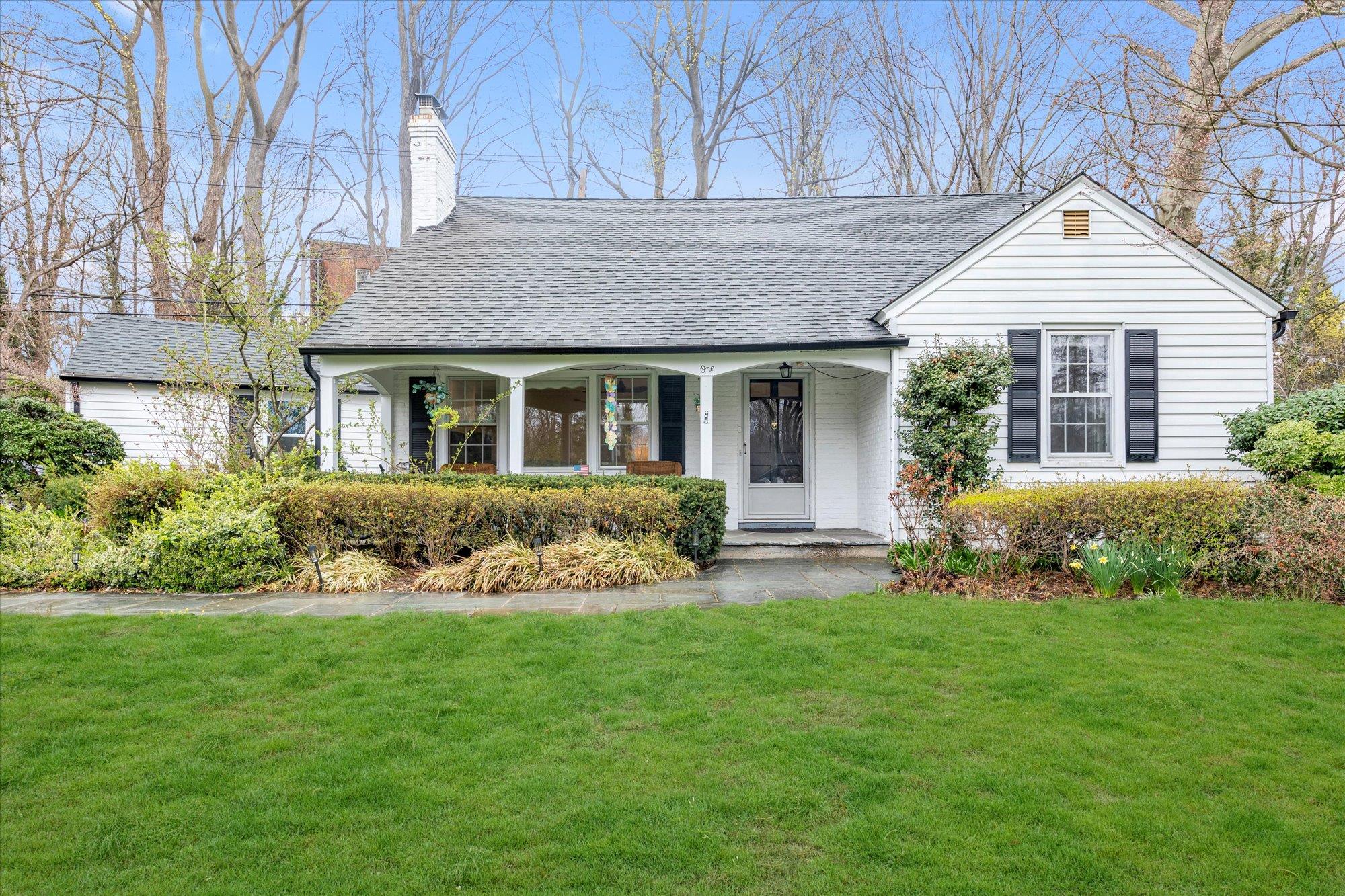 1 Longview Road Property Photo