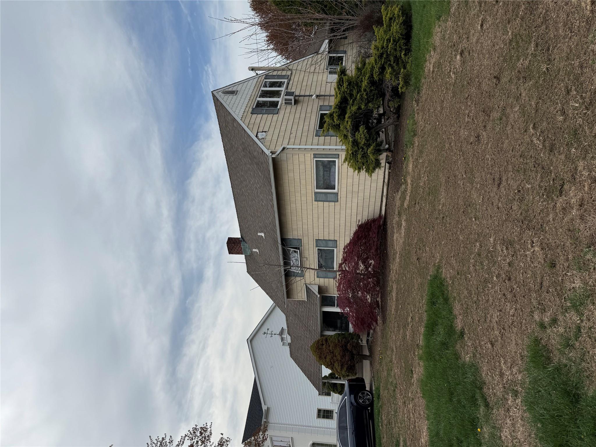 70 Lantern Rd Property Photo