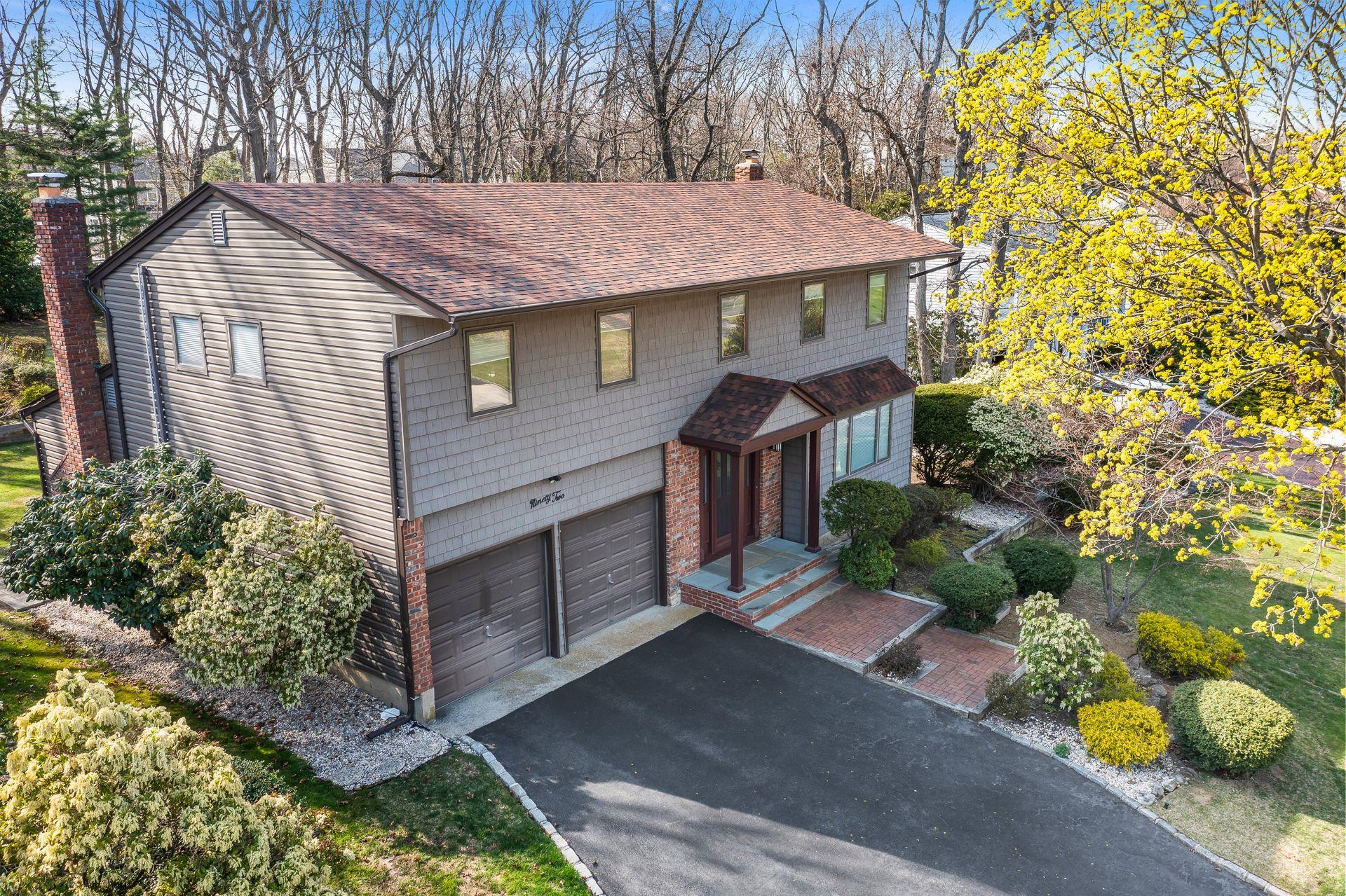 92 Twin Oaks Drive Property Photo
