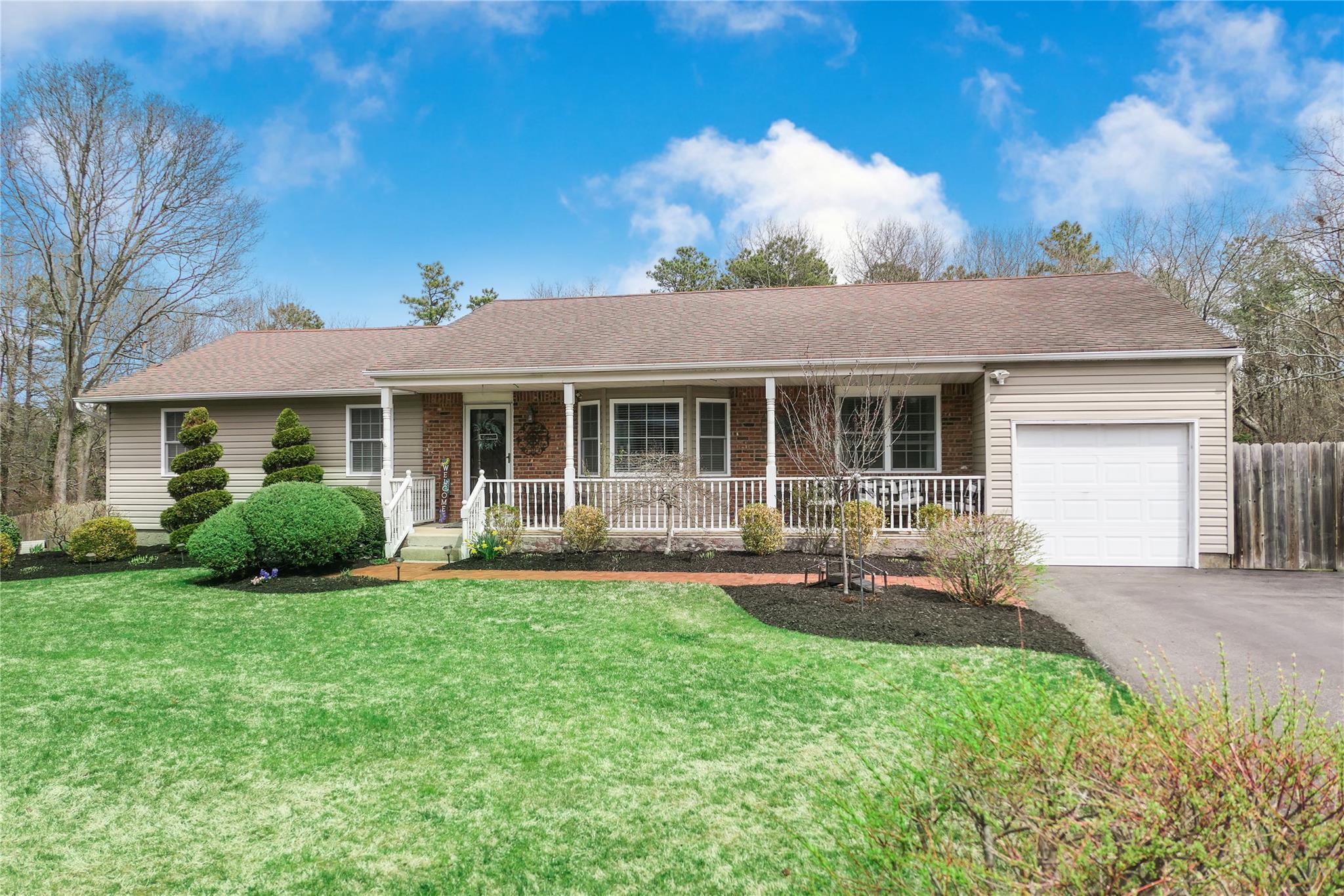 9 W Woodside Ct Property Photo