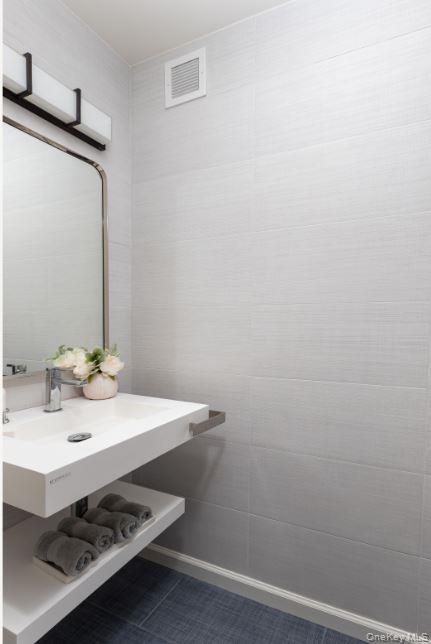 2521 Palisade Avenue 8c Property Photo 7