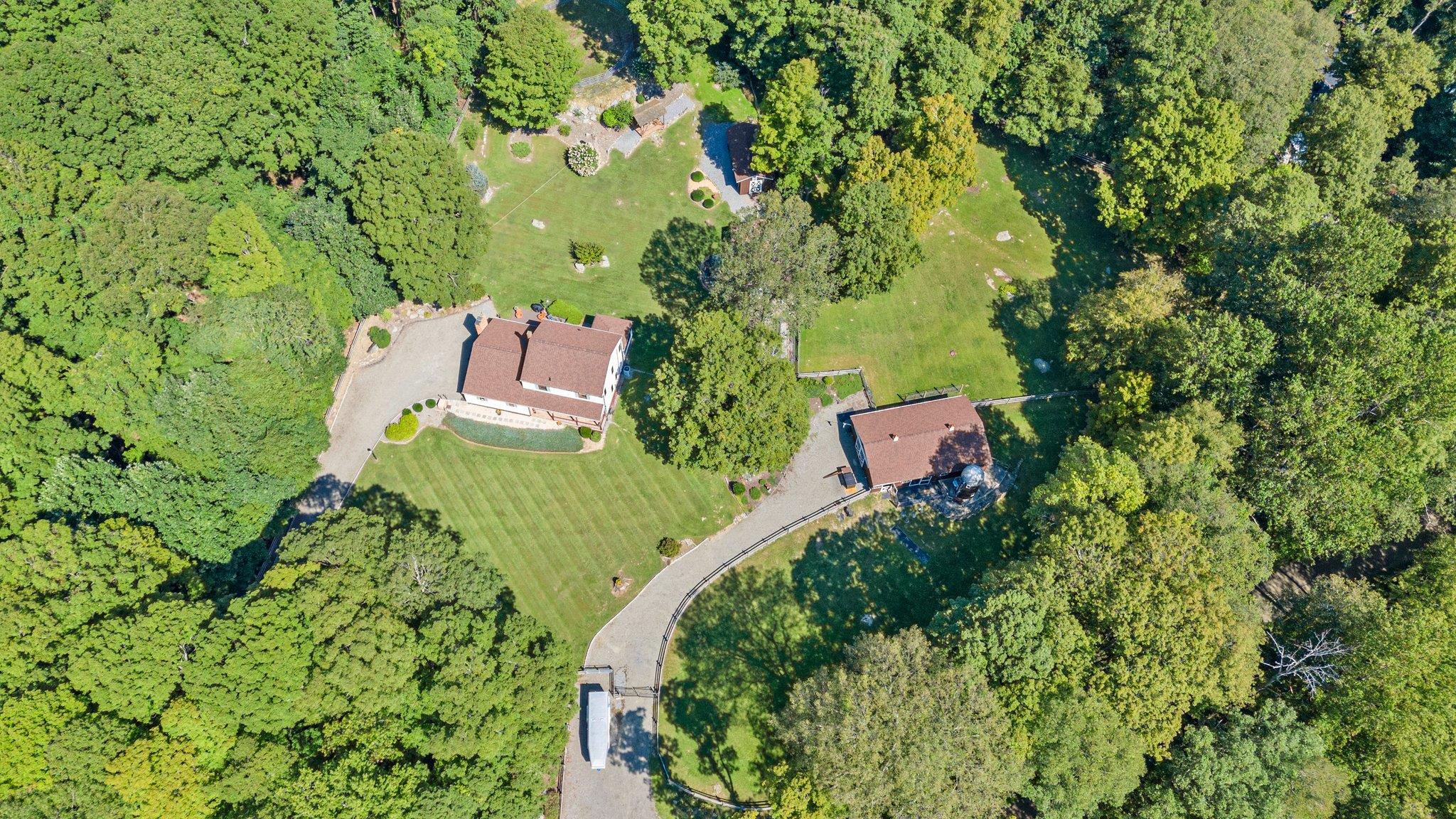 1080 E Mountain Road Property Photo 3