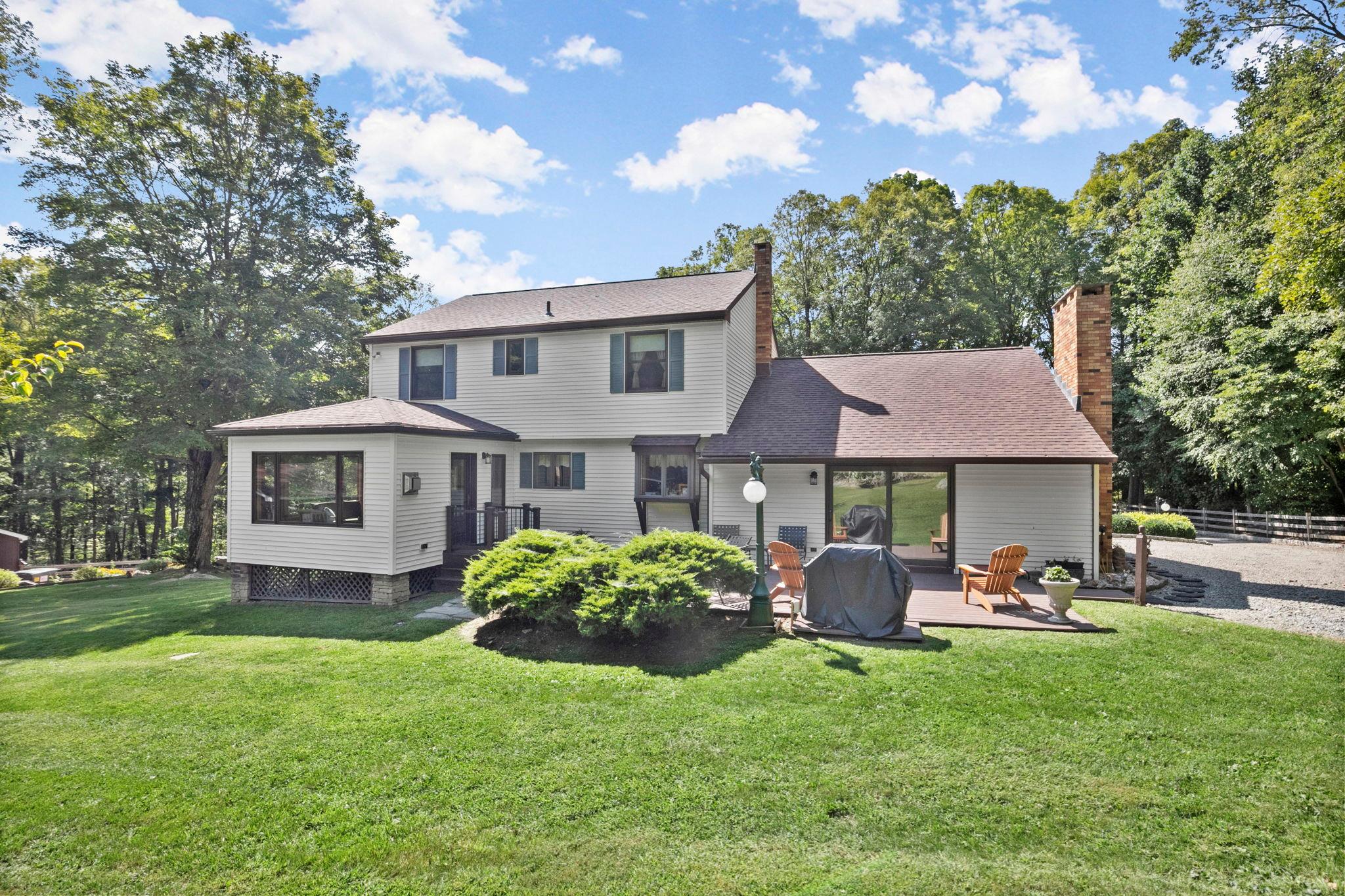 1080 E Mountain Road Property Photo 6