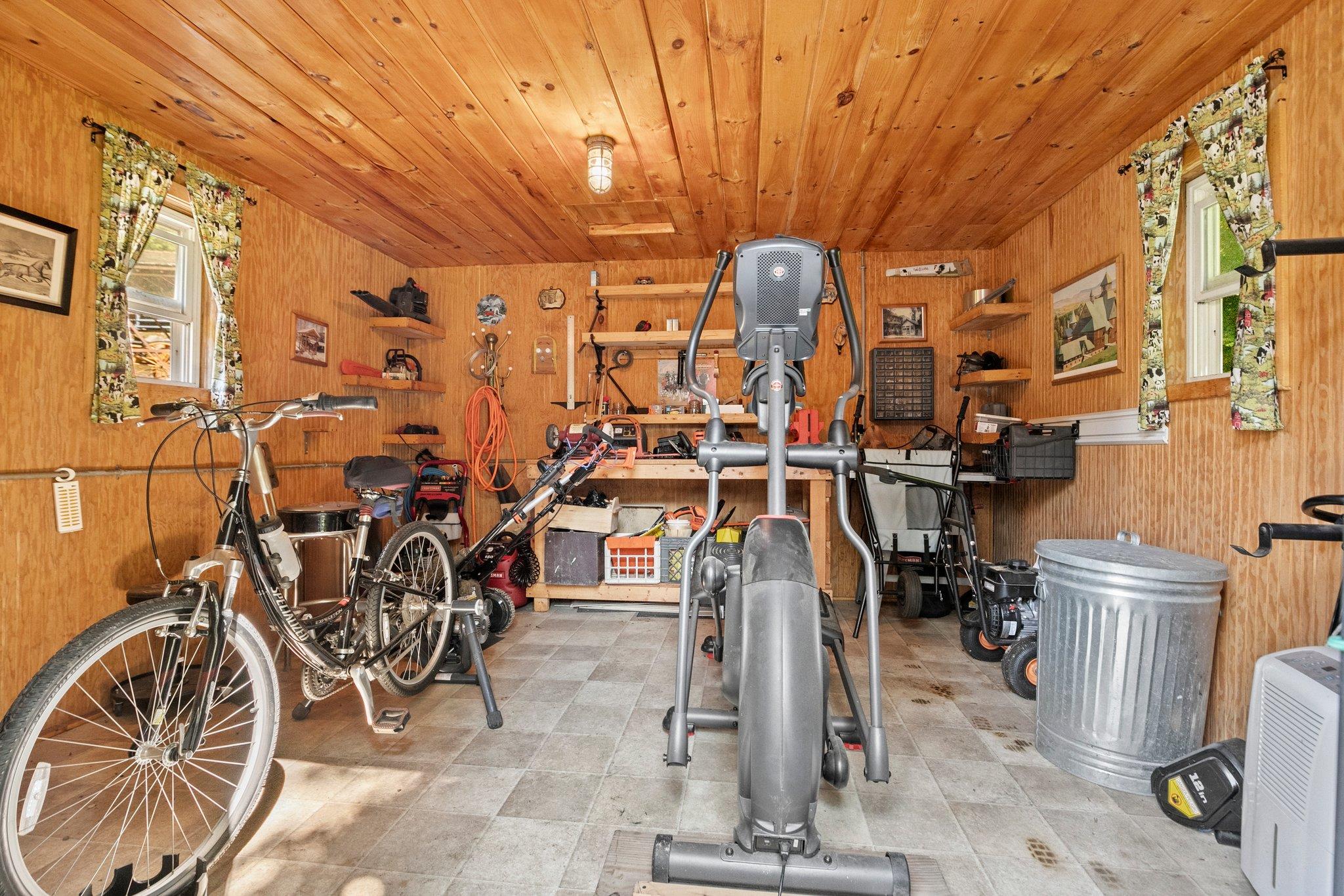 1080 E Mountain Road Property Photo 40