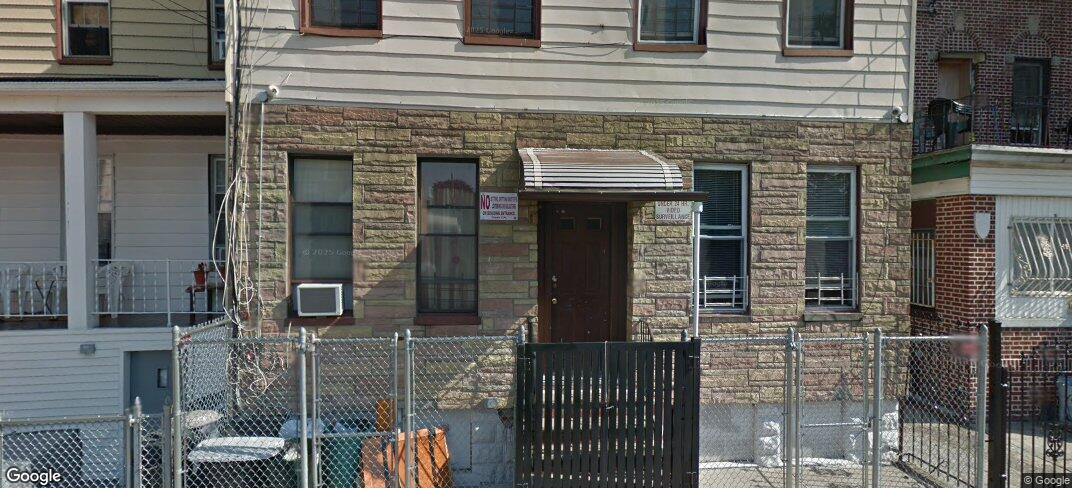 81 Hill St Property Photo