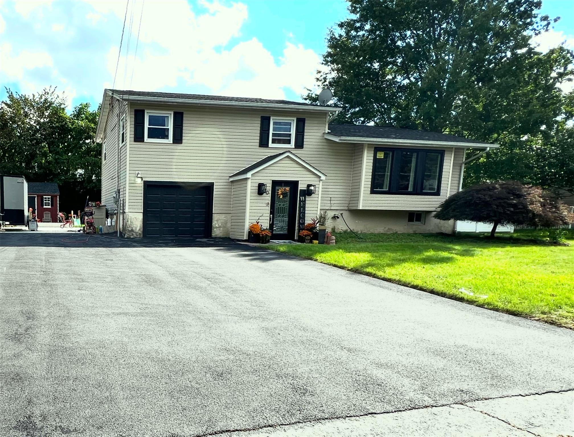 10 Willow Place Property Photo