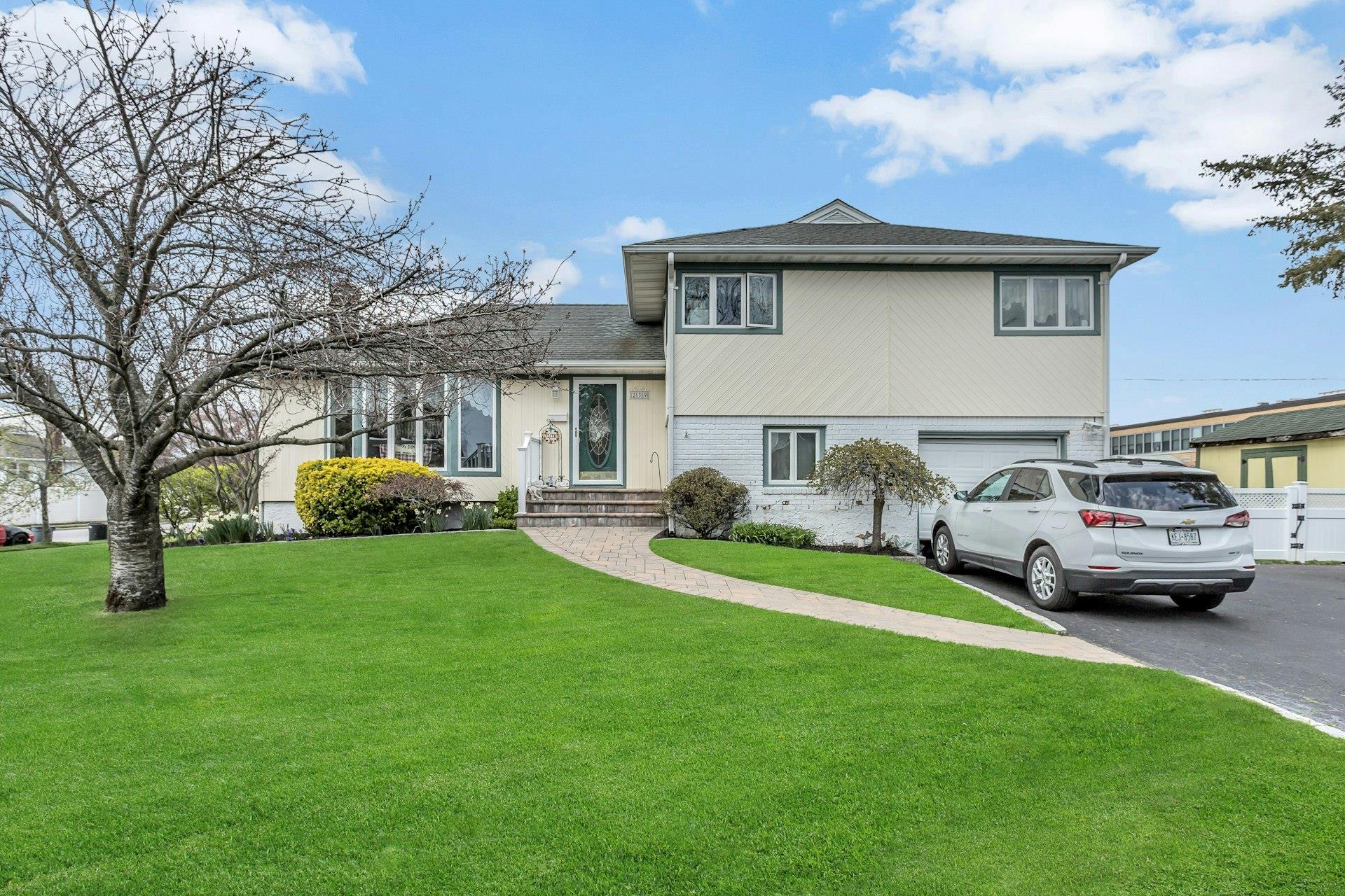 239 Wyngate Drive Property Photo