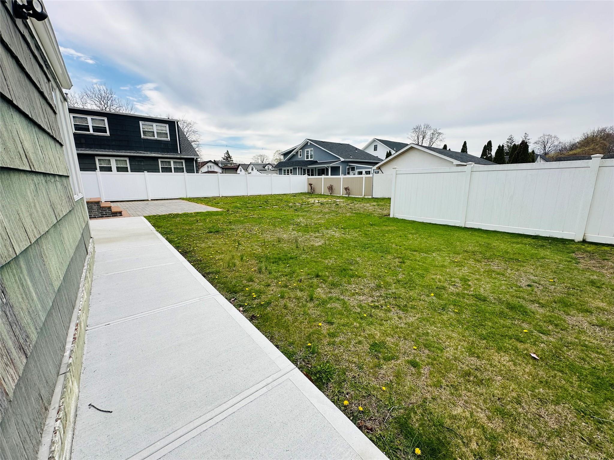 121 W Seaman Avenue Property Photo 31