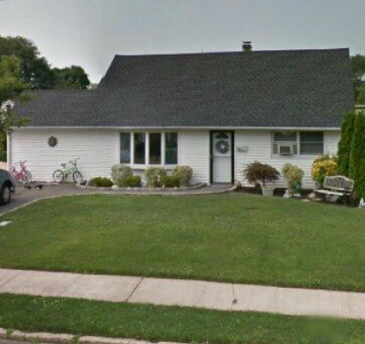 1 Edgewood Drive Property Photo