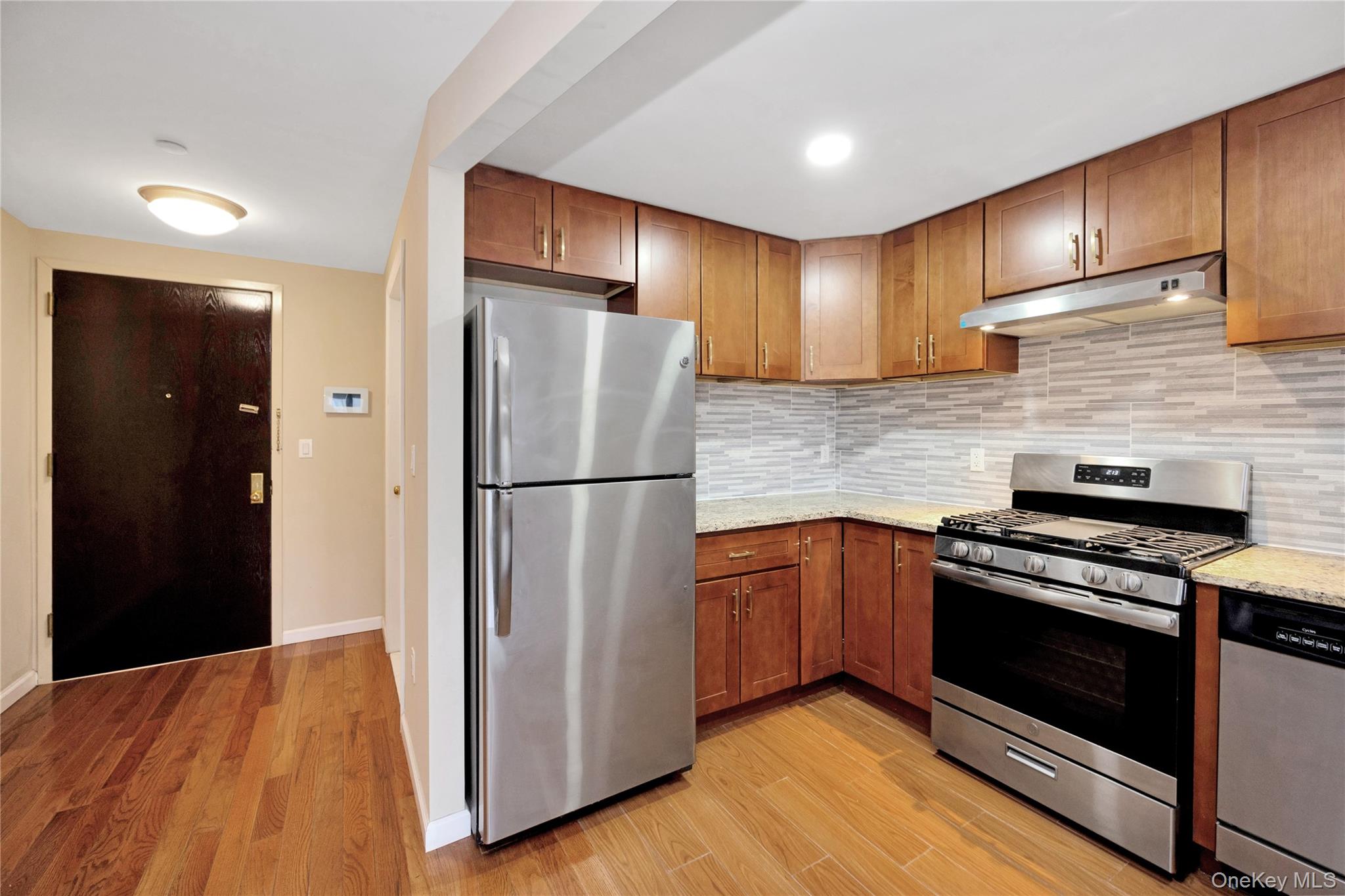 172-18 Jamaica Avenue 6a Property Photo 15