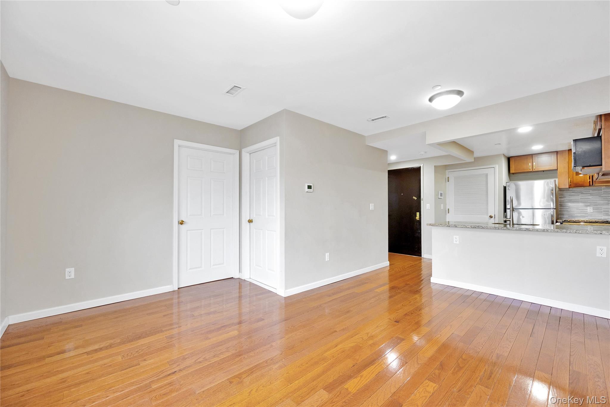172-18 Jamaica Avenue 5c Property Photo 11
