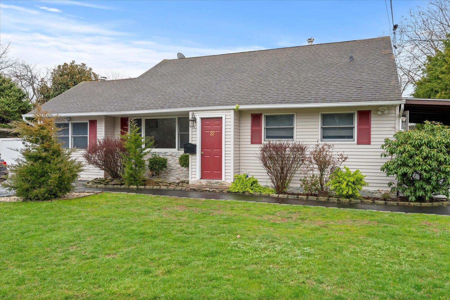 22 Farragut Ave Property Photo