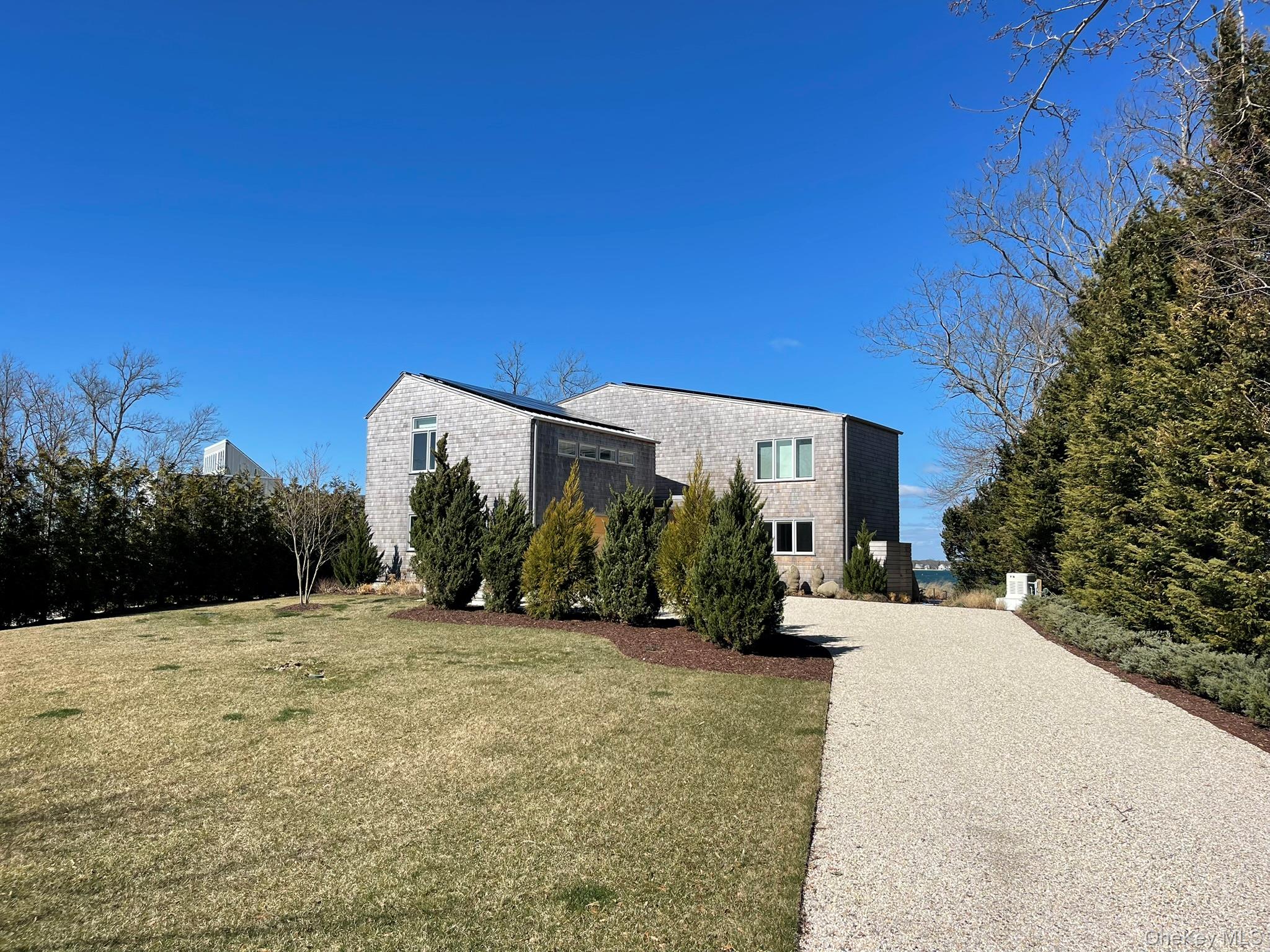 495 N Parish Drive Property Photo 2