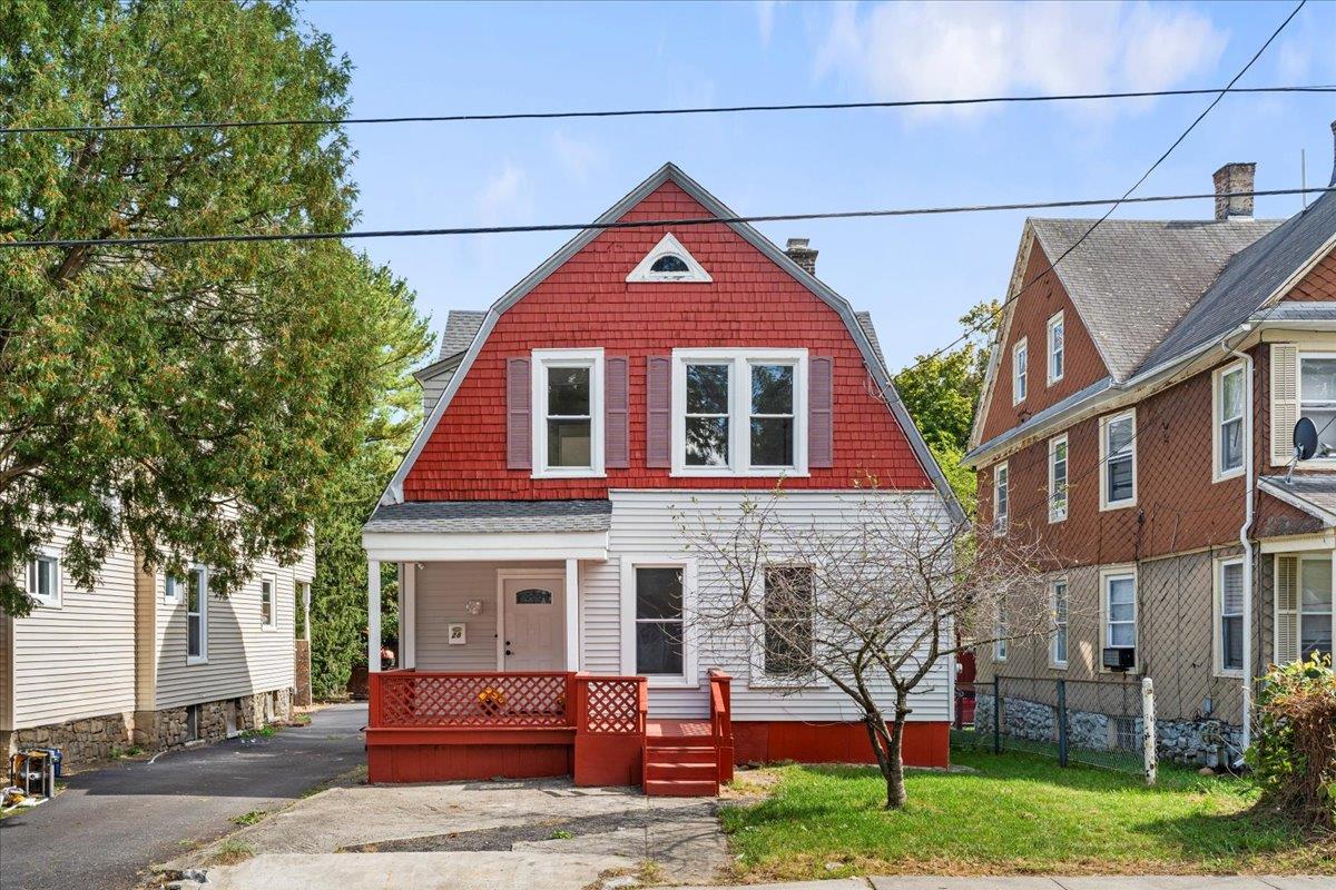 28 Spring St Property Photo