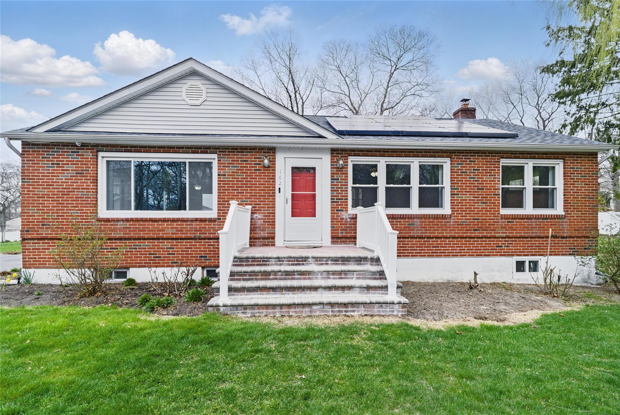 162 Berkshire Drive Property Photo