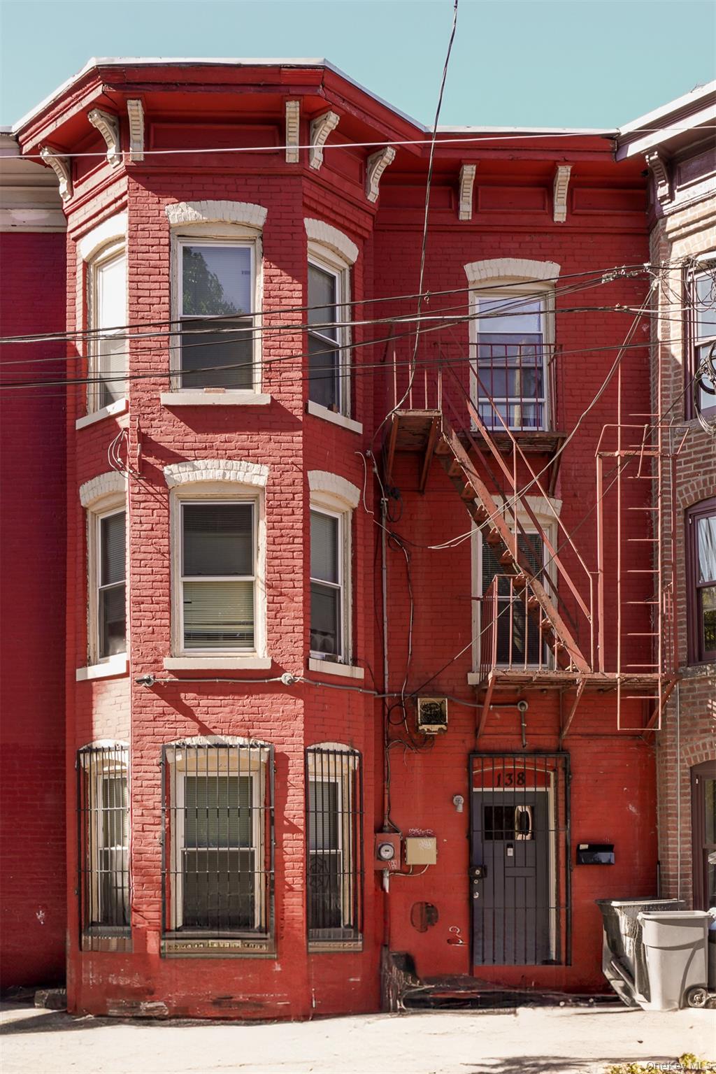 138 S Clark Street Property Photo 2