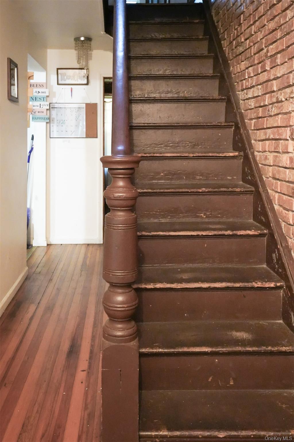 138 S Clark Street Property Photo 5