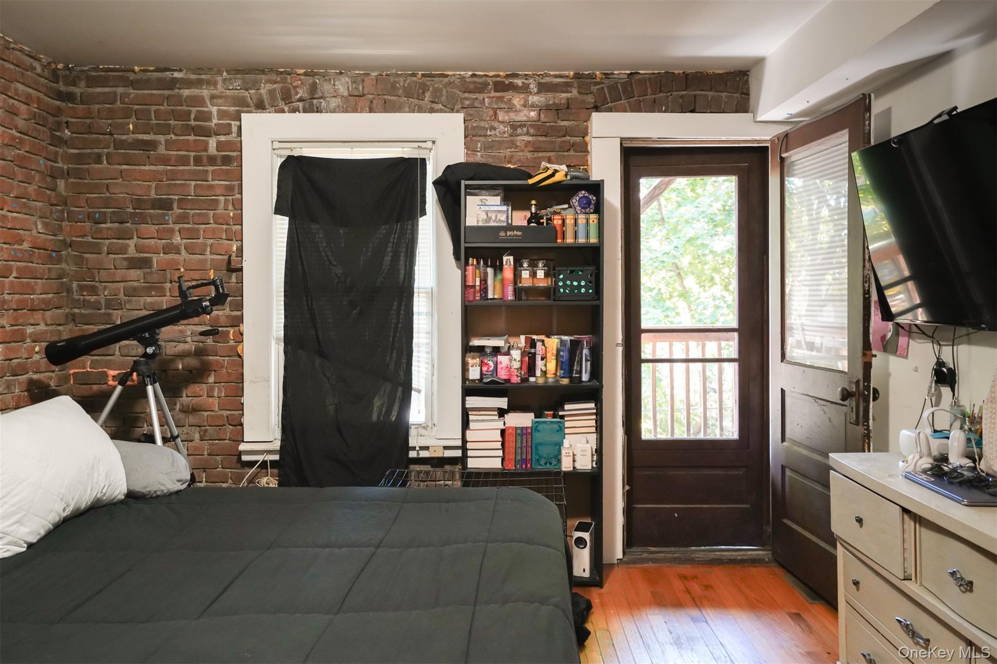 138 S Clark Street Property Photo 9